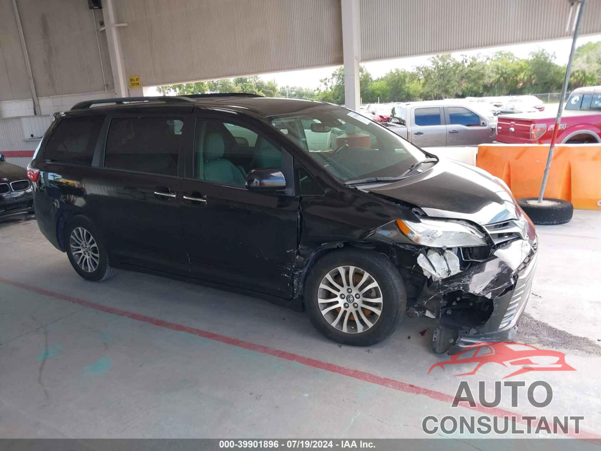 TOYOTA SIENNA 2018 - 5TDYZ3DC0JS916383