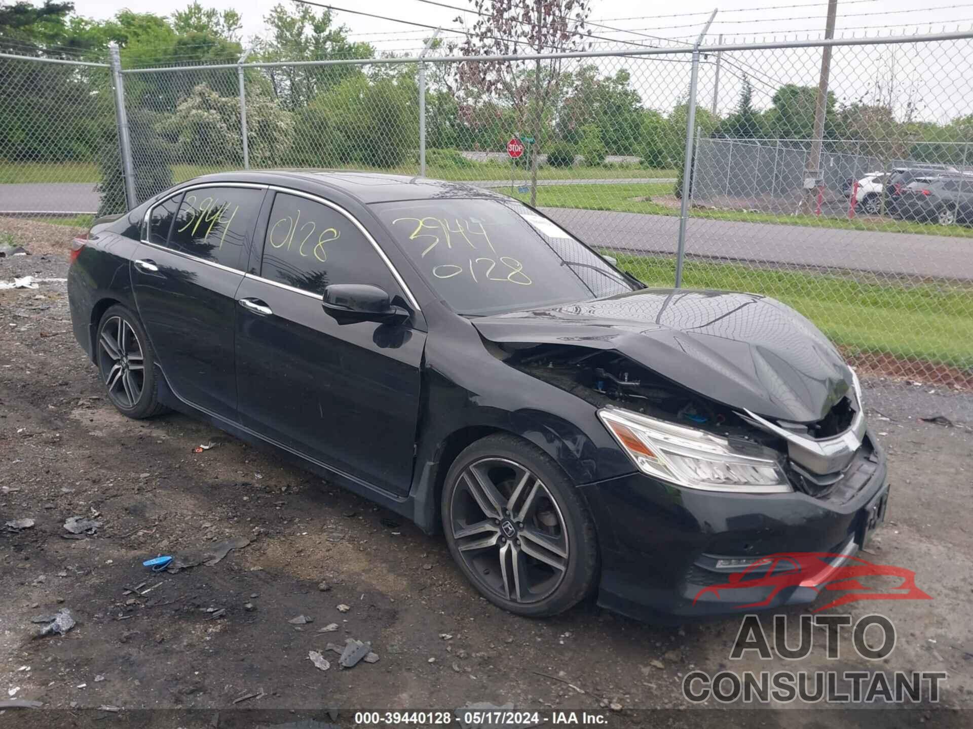 HONDA ACCORD 2017 - 1HGCR3F97HA009179