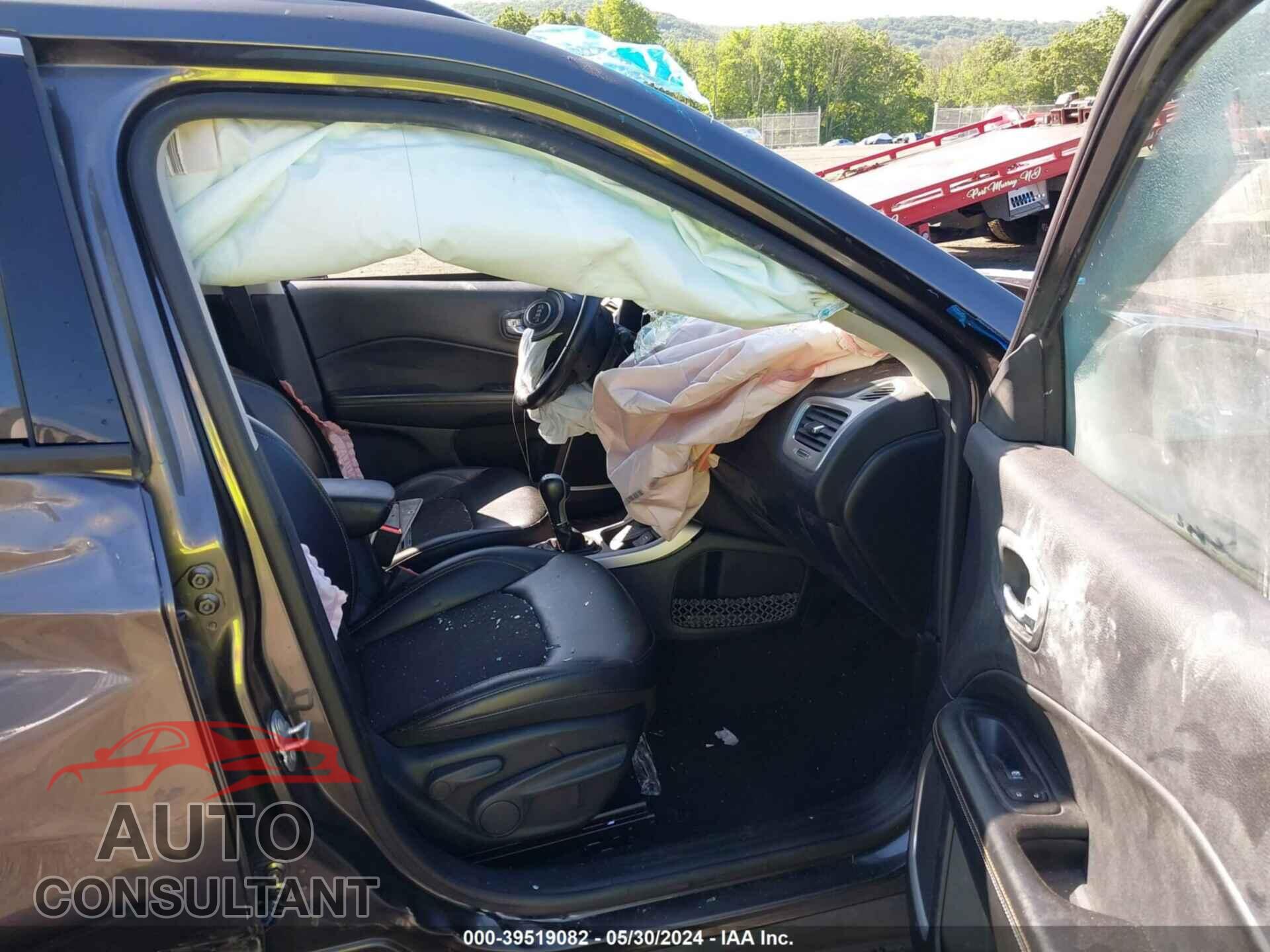 JEEP COMPASS 2018 - 3C4NJDBB6JT239937