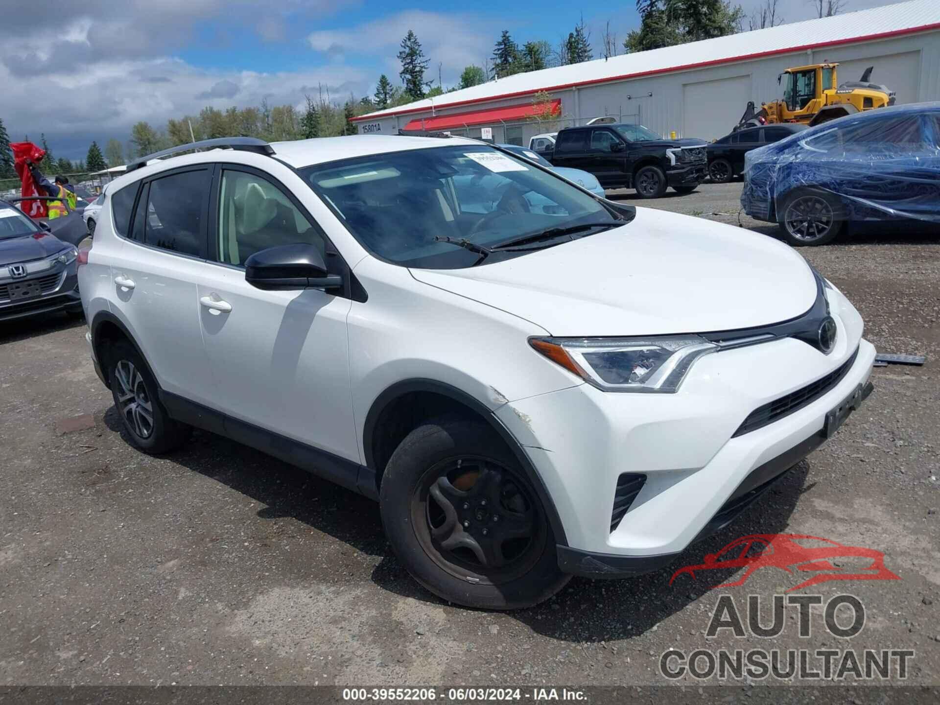 TOYOTA RAV4 2018 - JTMBFREV7JJ190102