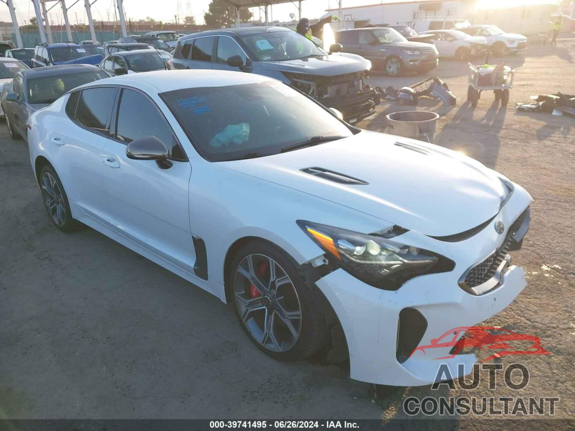 KIA STINGER 2019 - KNAE35LC1K6065923
