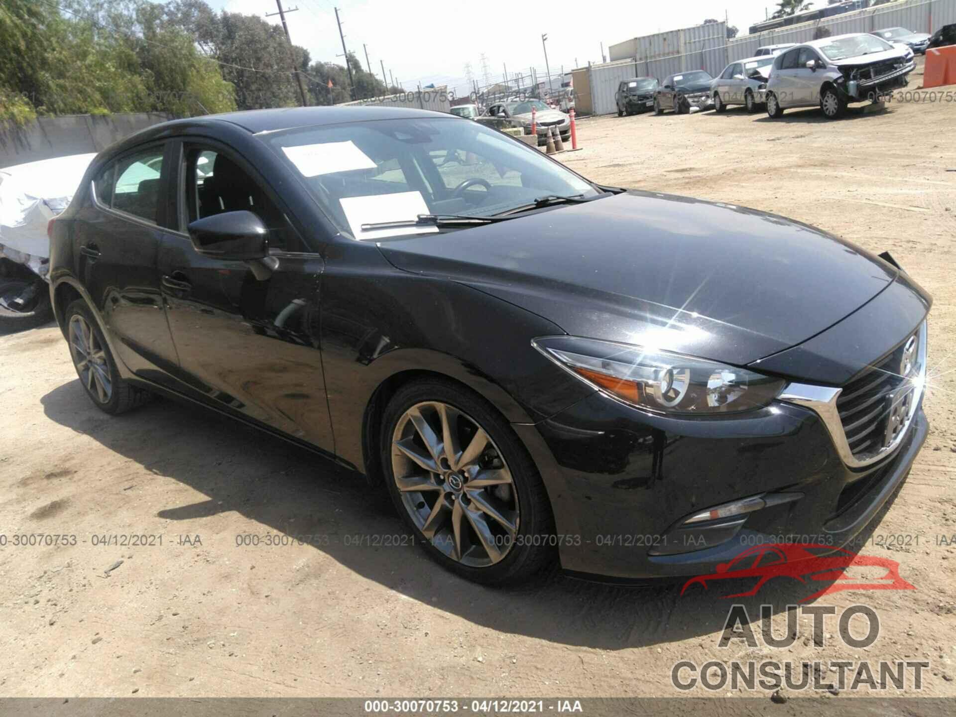 MAZDA MAZDA3 5-DOOR 2018 - 3MZBN1L36JM200446