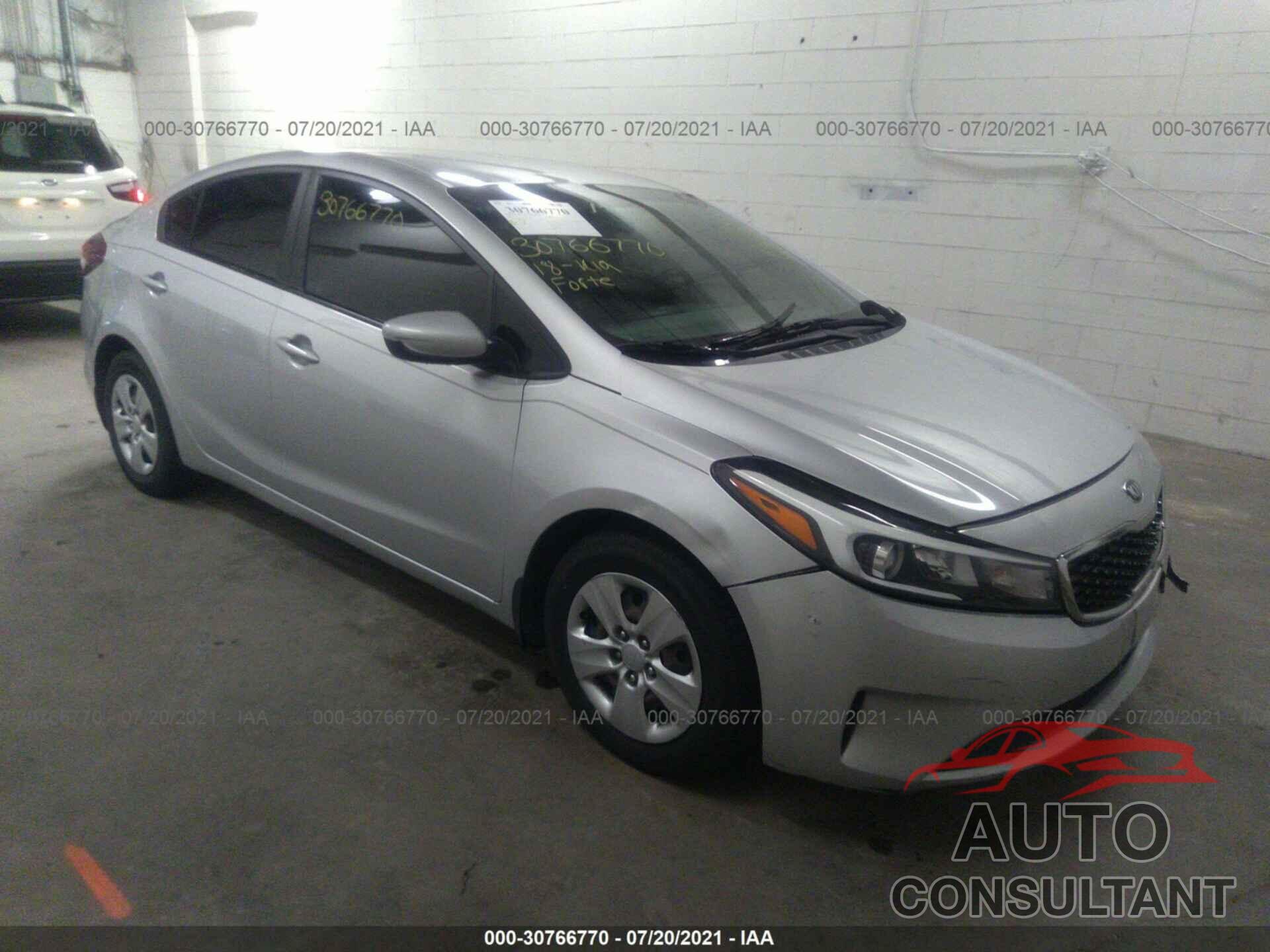 KIA FORTE 2018 - 3KPFK4A74JE254276