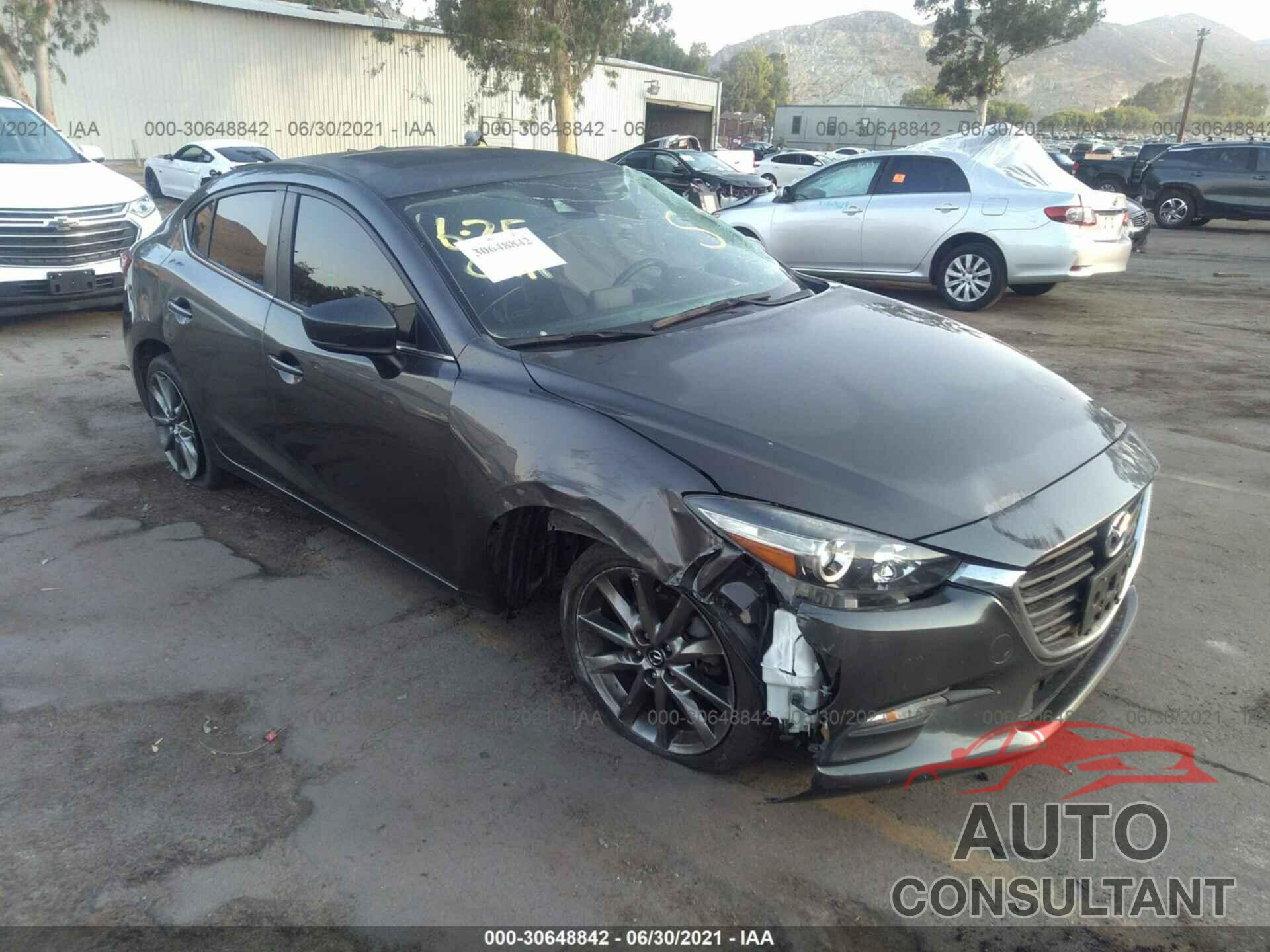 MAZDA MAZDA3 4-DOOR 2018 - 3MZBN1V31JM191734