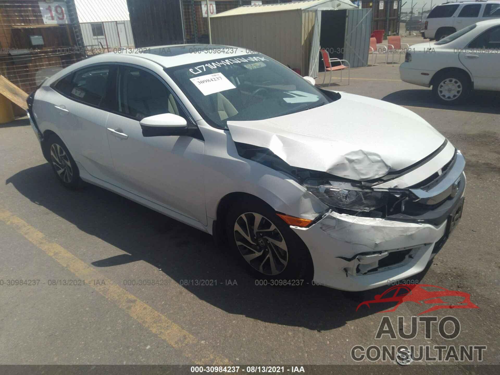 HONDA CIVIC SEDAN 2018 - 19XFC2F71JE205871