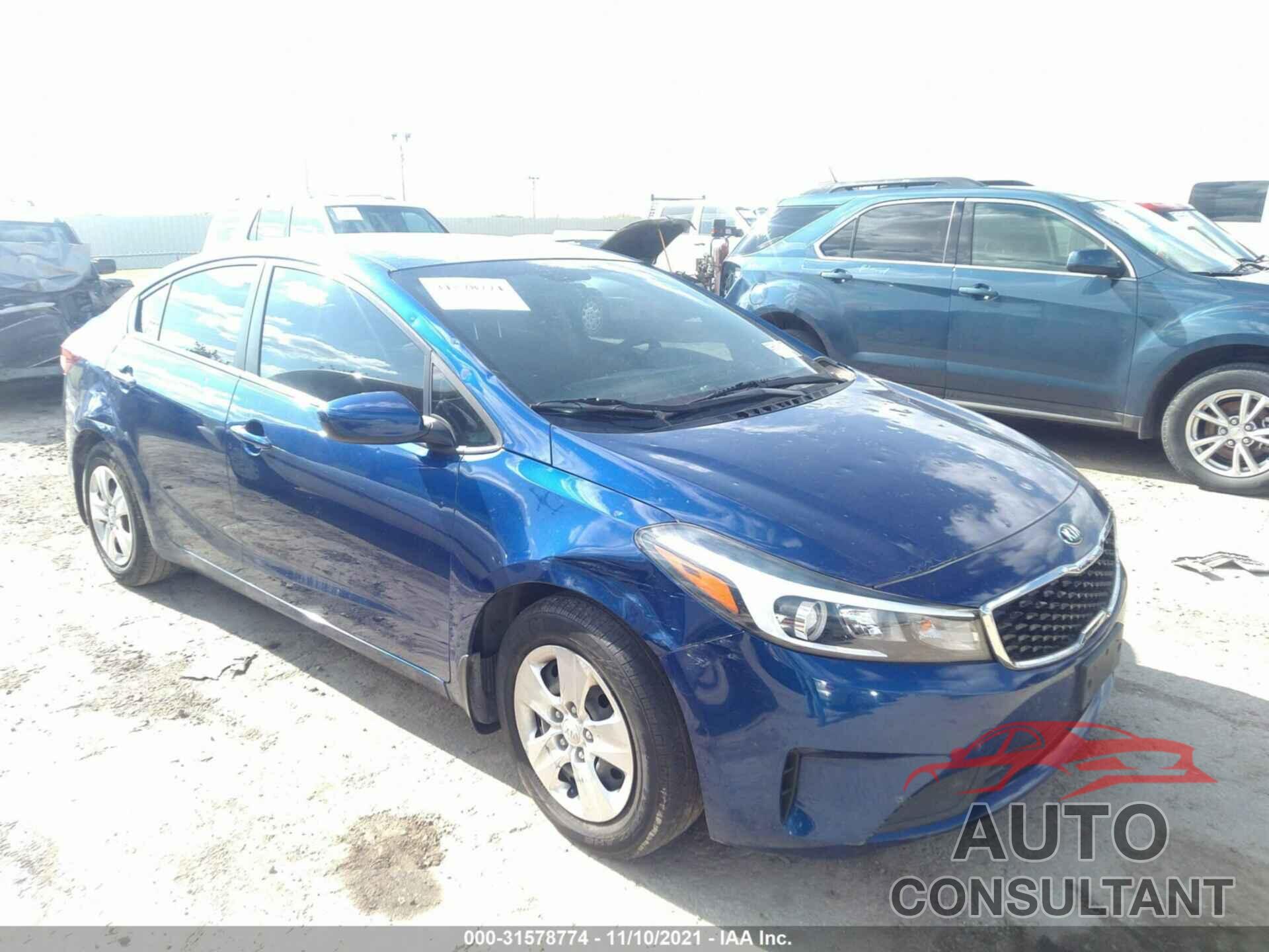 KIA FORTE 2018 - 3KPFK4A74JE209435