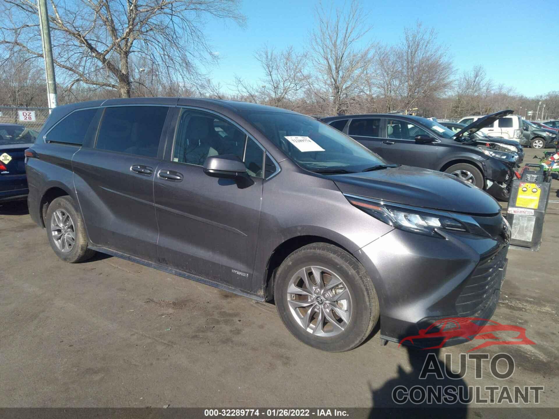 TOYOTA SIENNA 2021 - 5TDKSKFC8MS001271