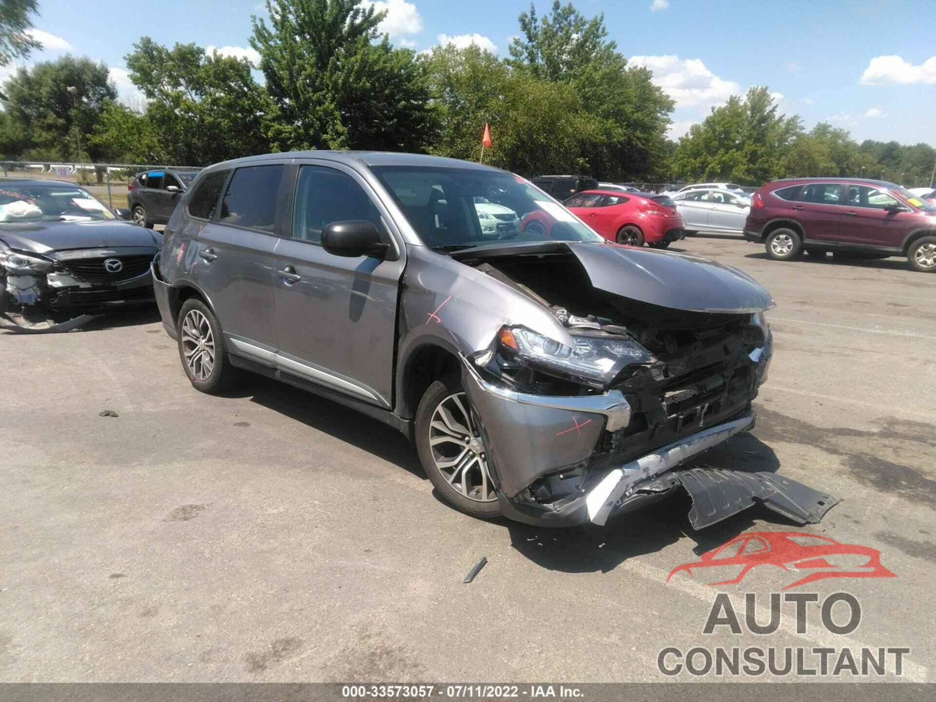 MITSUBISHI OUTLANDER 2018 - JA4AZ3A33JZ070927