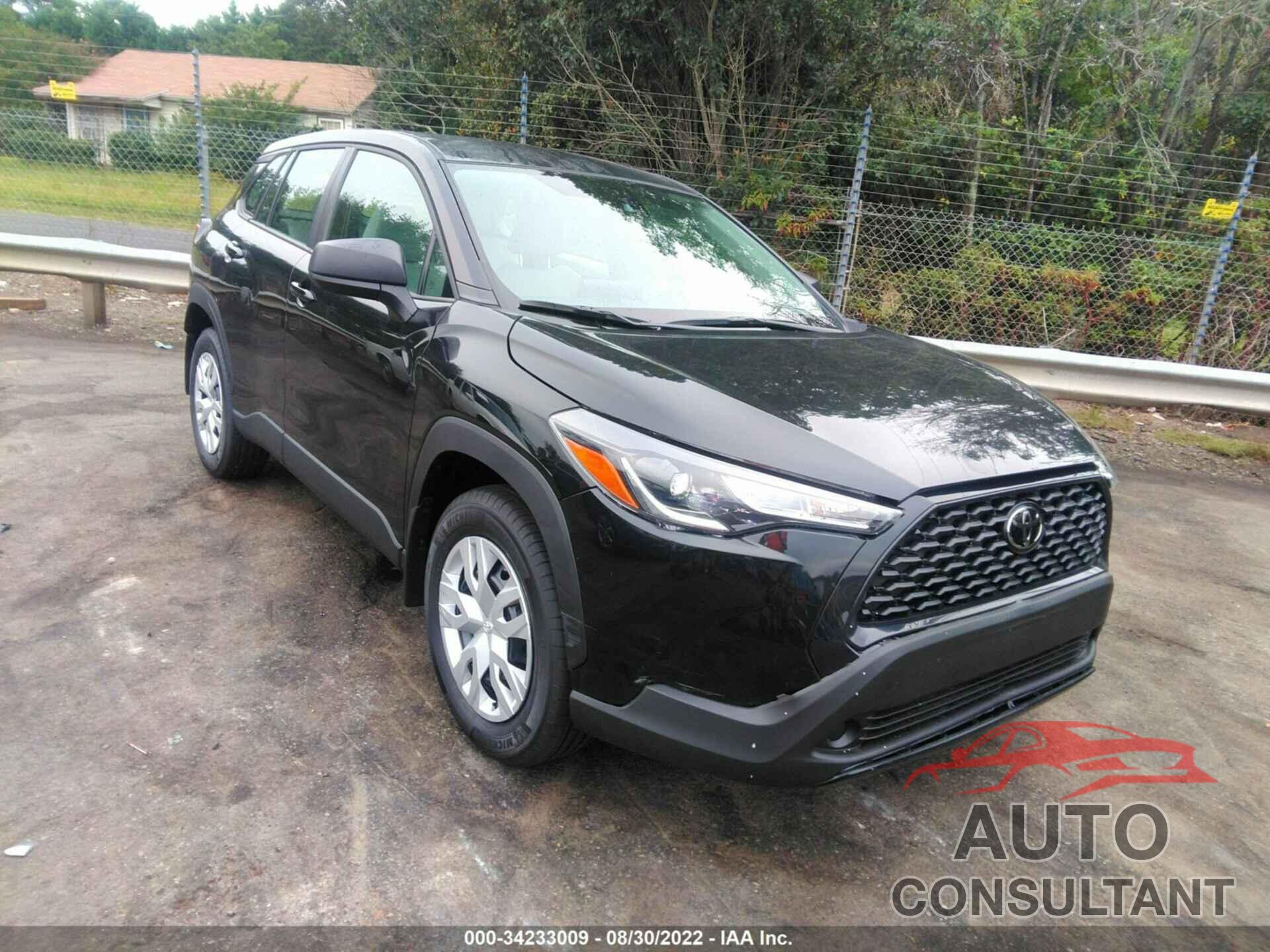 TOYOTA COROLLA CROSS 2022 - 7MUAAAAG8NV015889