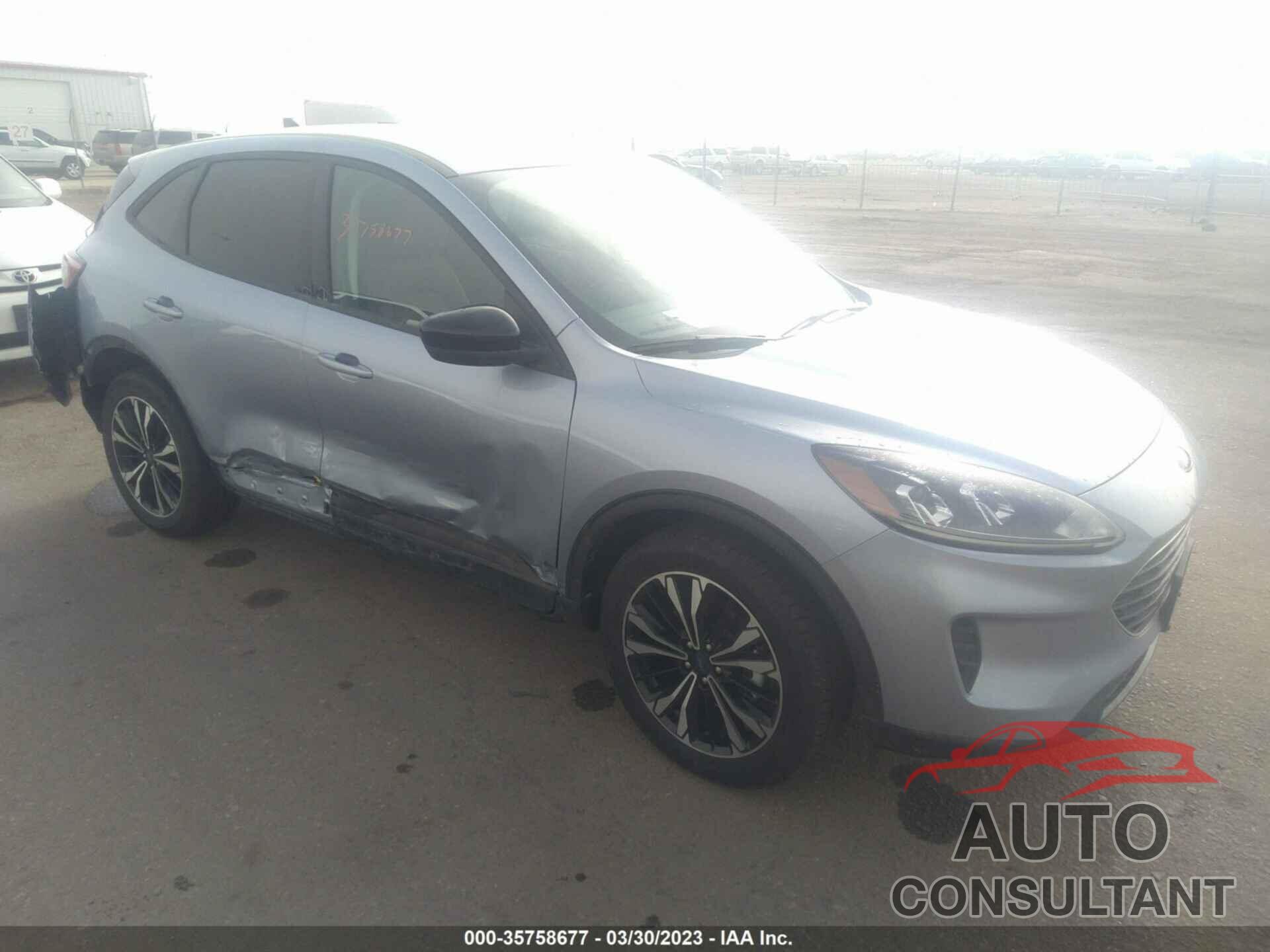 FORD ESCAPE 2022 - 1FMCU9G64NUB15101