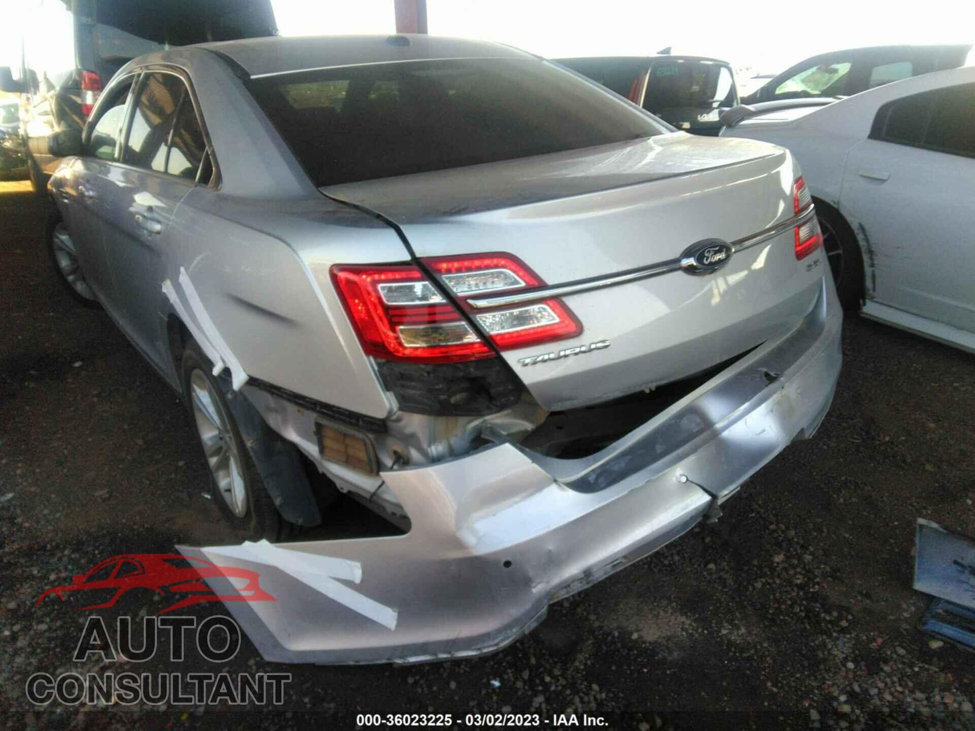 FORD TAURUS 2017 - 1FAHP2E88HG127984