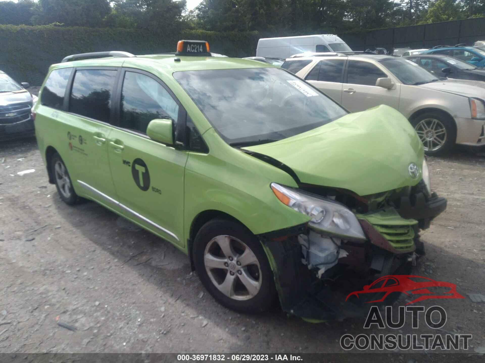 TOYOTA SIENNA 2017 - 5TDKZ3DCXHS809146