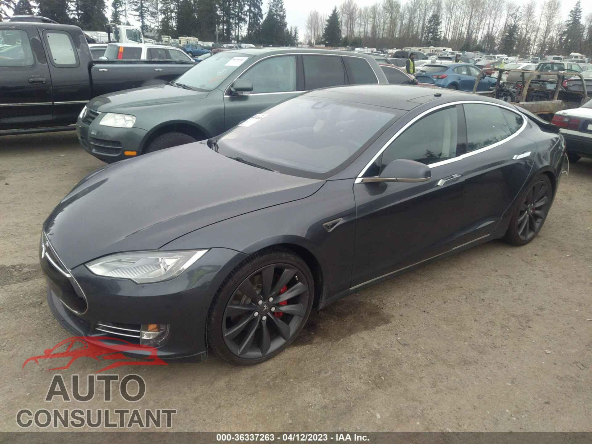 TESLA MODEL S 2015 - 5YJSA1H26FFP74197