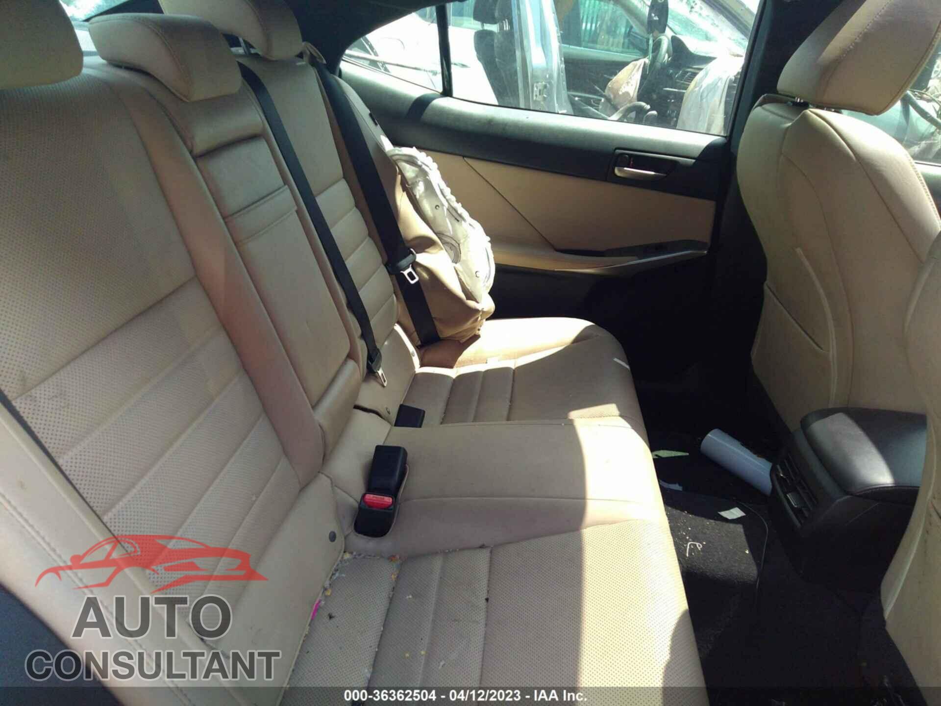 LEXUS IS 2017 - JTHBA1D23H5053134