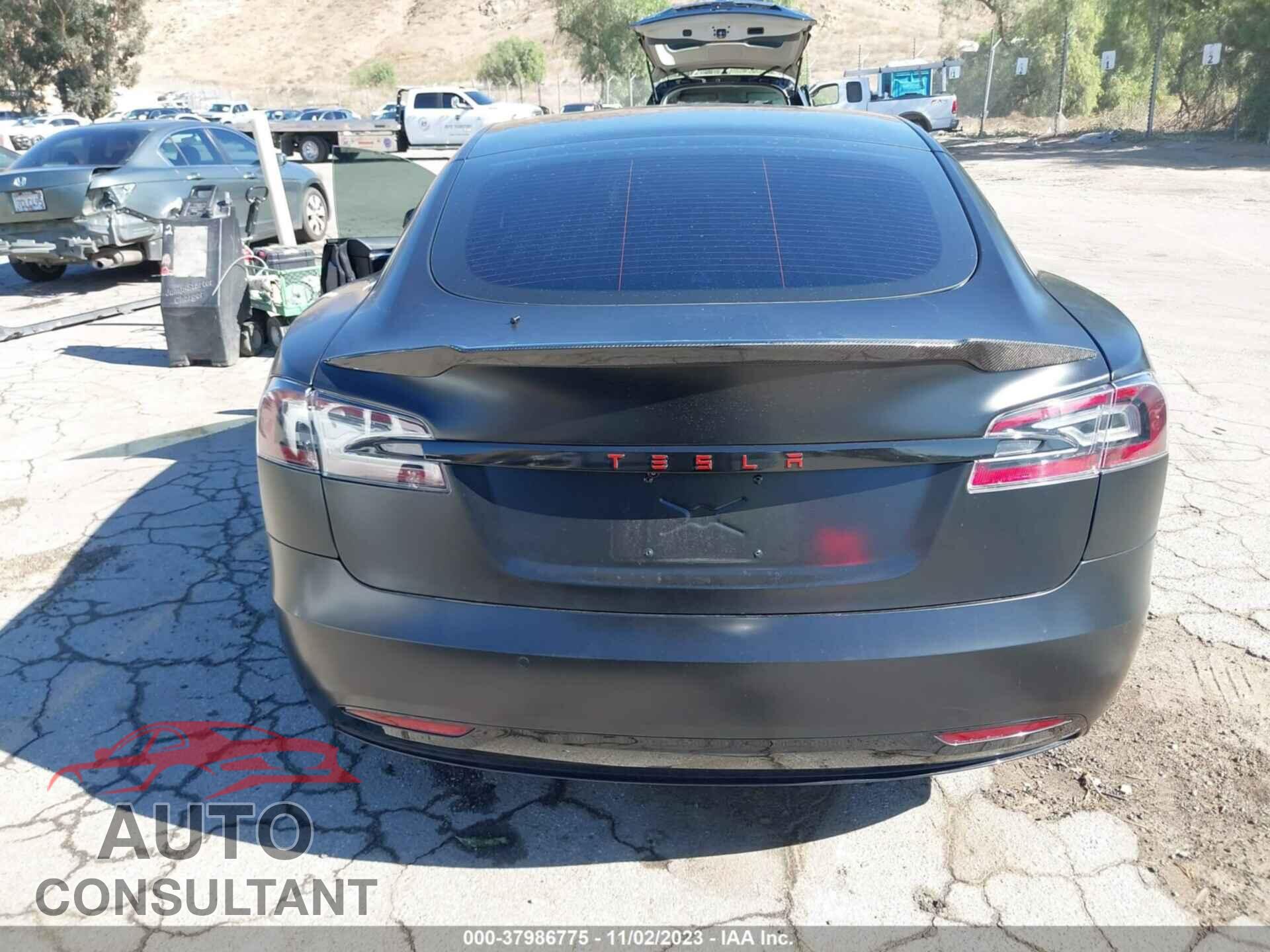 TESLA MODEL S 2017 - 5YJSA1E26HF232007
