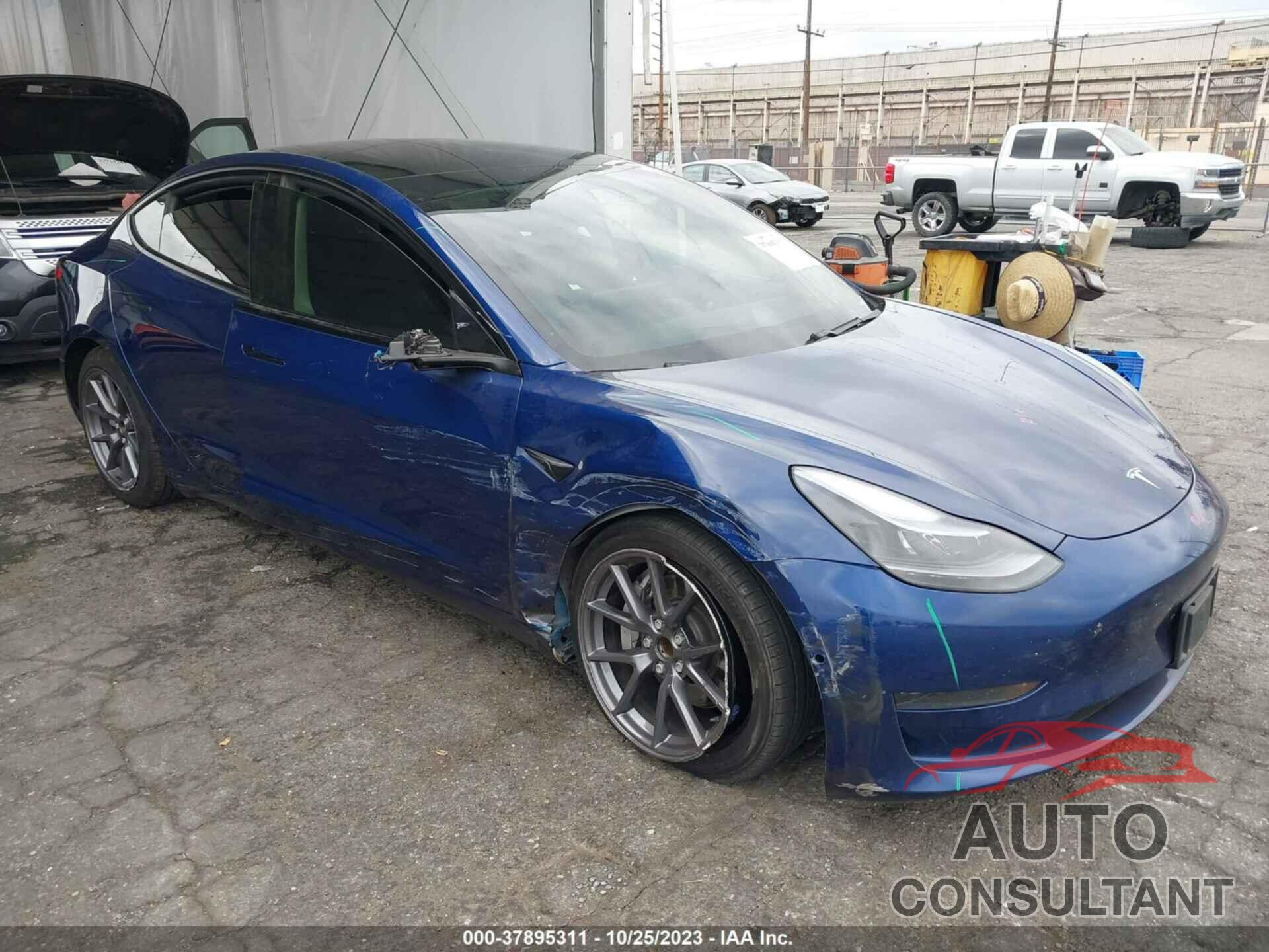 TESLA MODEL 3 2021 - 5YJ3E1EAXMF871453