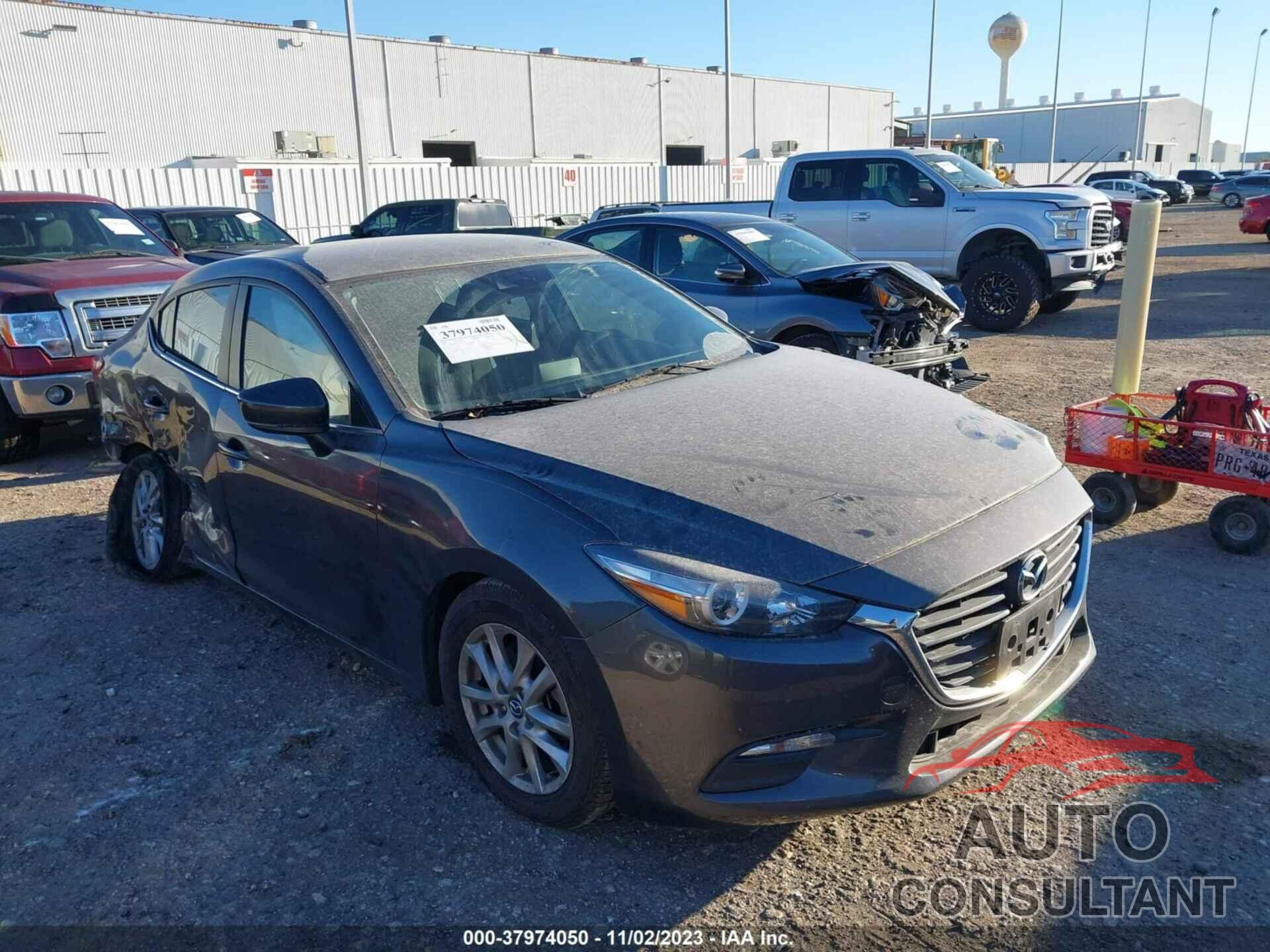 MAZDA MAZDA3 2018 - 3MZBN1U77JM159407