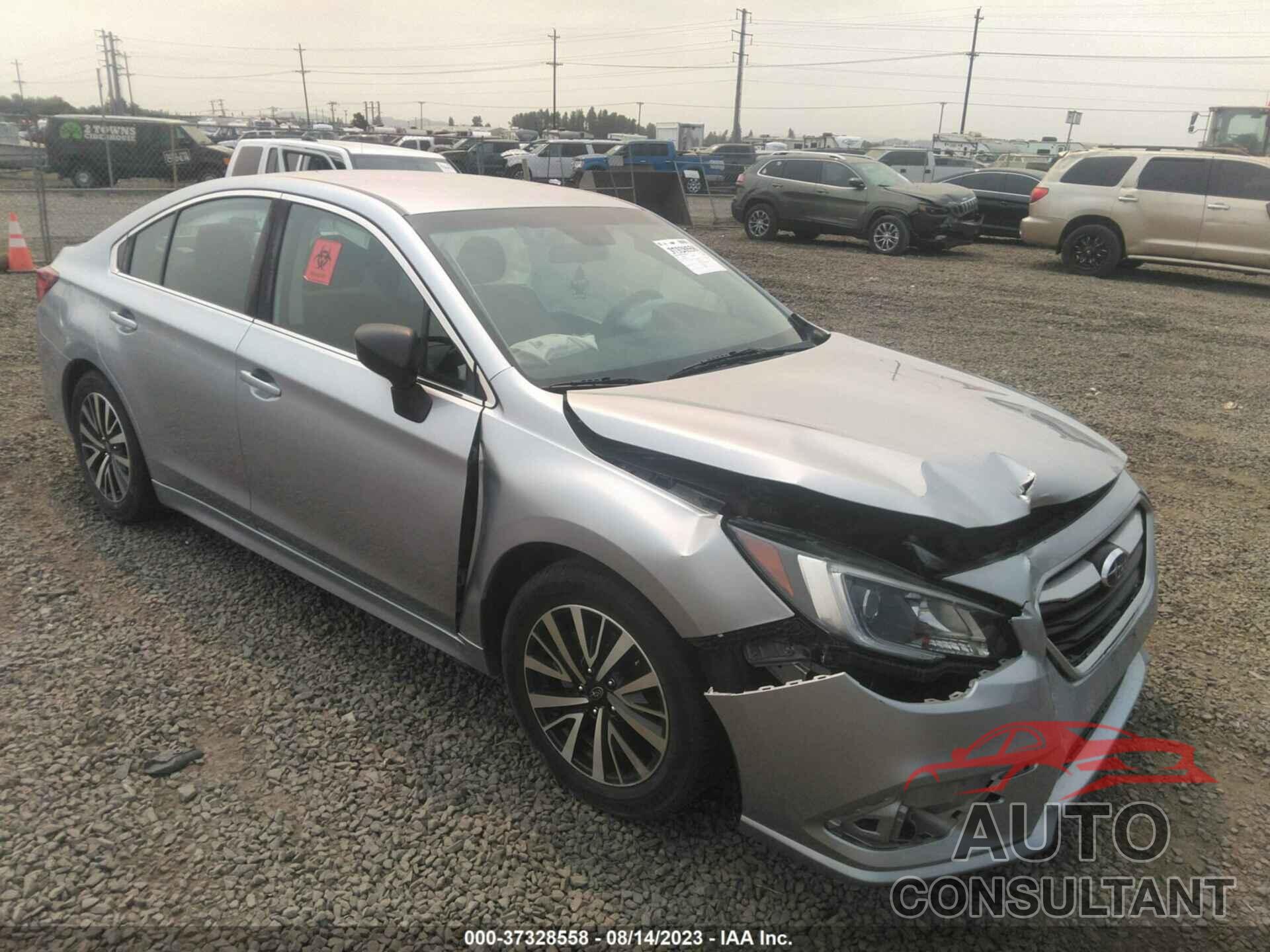 SUBARU LEGACY 2019 - 4S3BNAB61K3020082