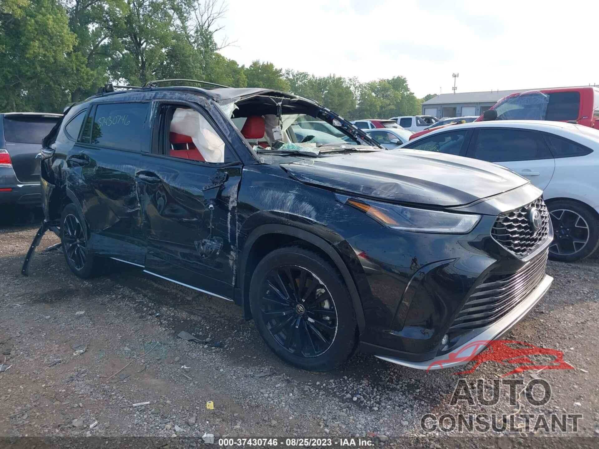 TOYOTA HIGHLANDER 2023 - 5TDKDRBH6PS020667