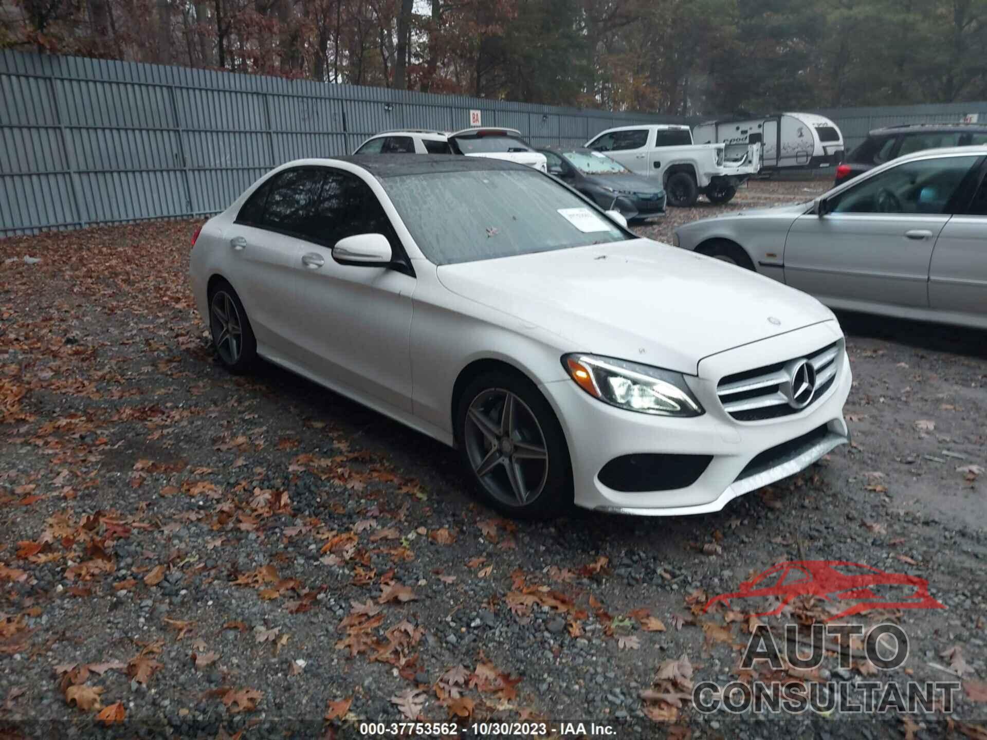 MERCEDES-BENZ C 300 2015 - 55SWF4KB1FU030096