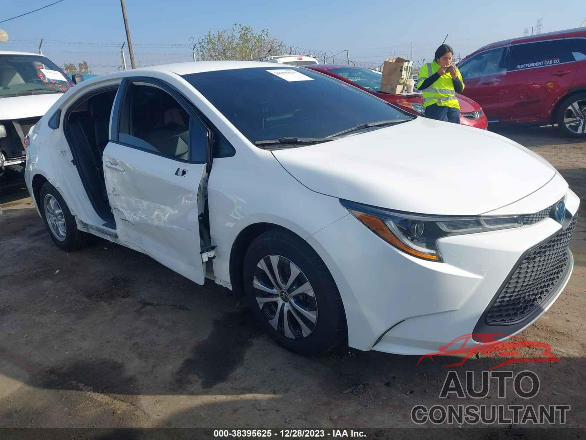 TOYOTA COROLLA 2022 - JTDEAMDE6NJ036096