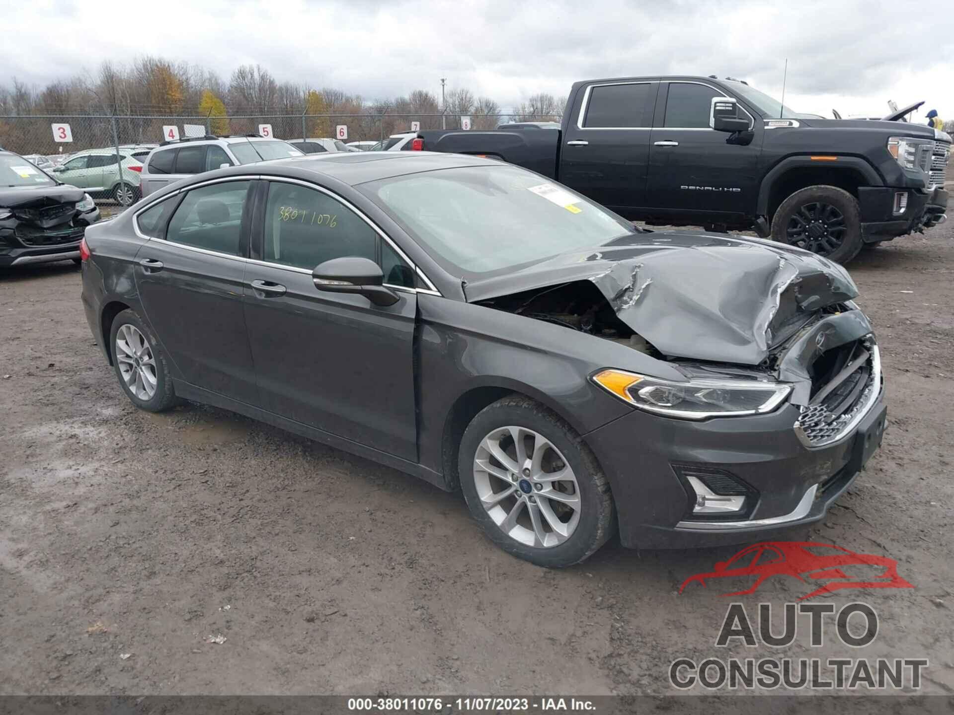 FORD FUSION 2020 - 3FA6P0SU7LR132026