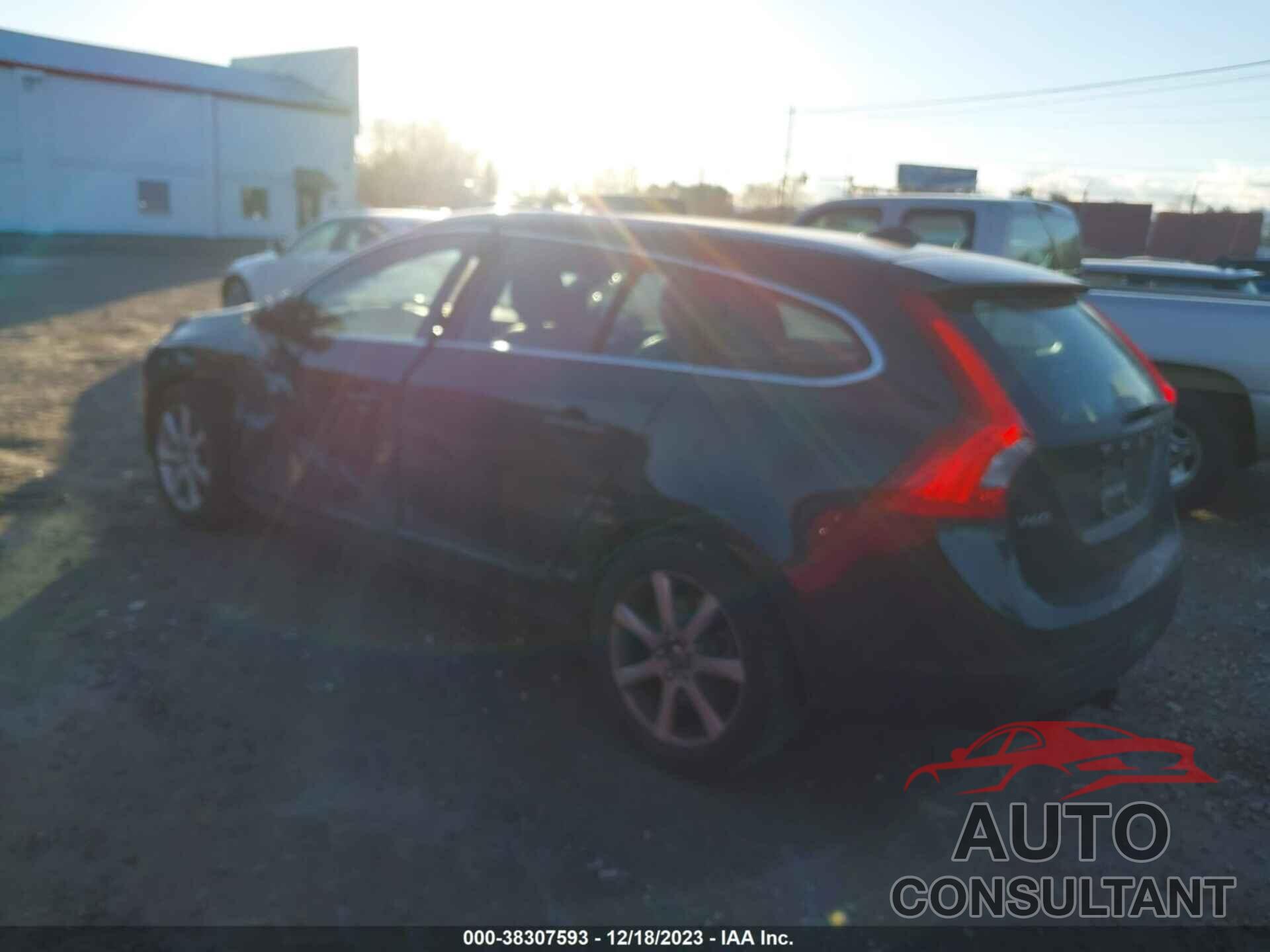 VOLVO V60 2016 - YV140MEM5G1301852