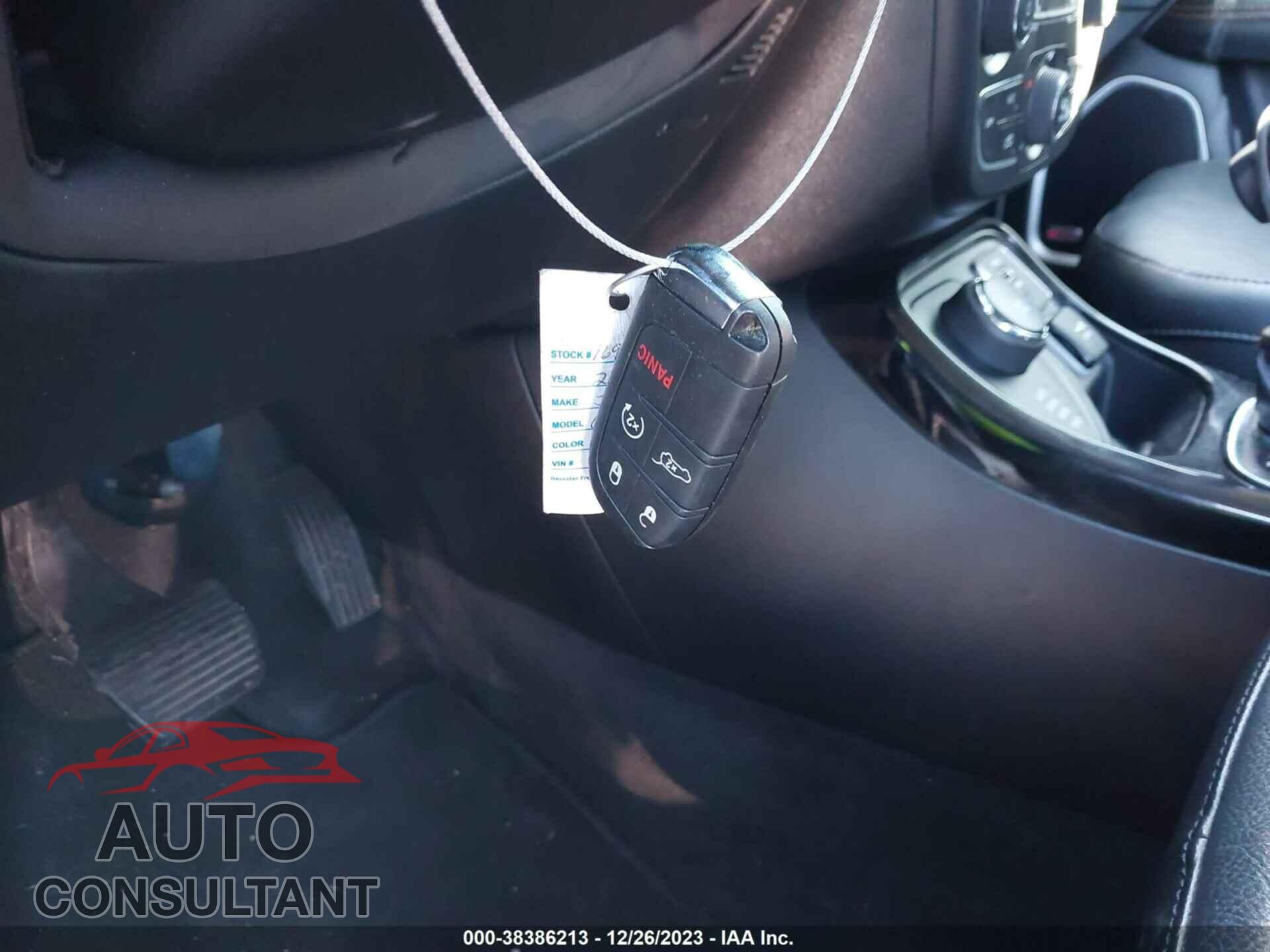 JEEP COMPASS 2018 - 3C4NJDCB7JT100687