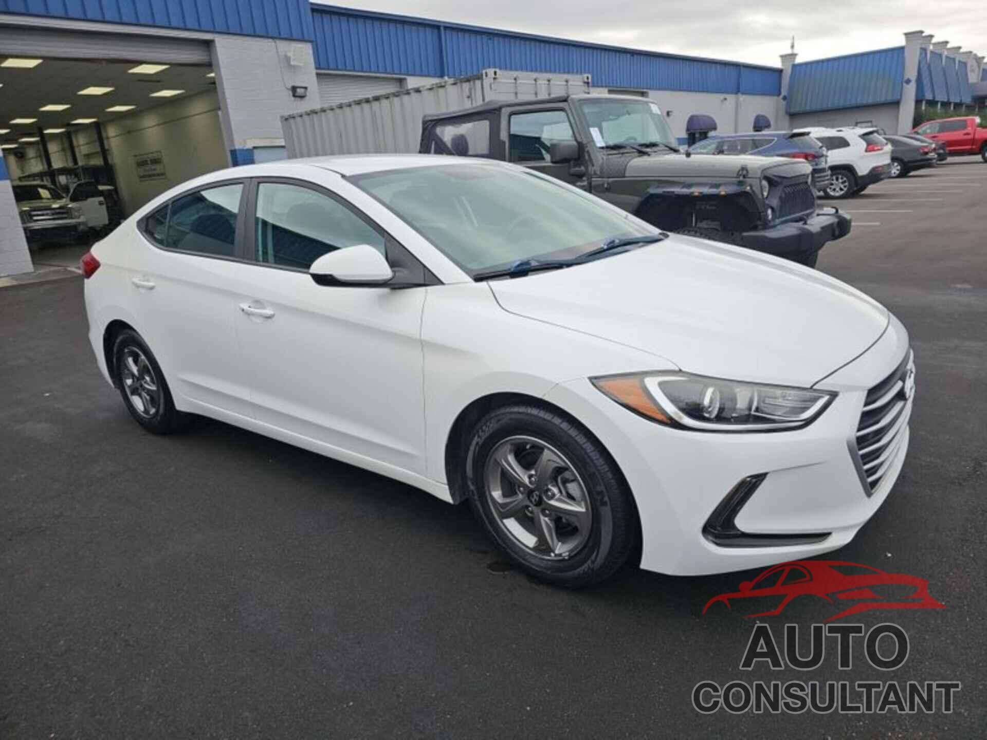 HYUNDAI ELANTRA 2018 - 5NPD94LAXJH273213