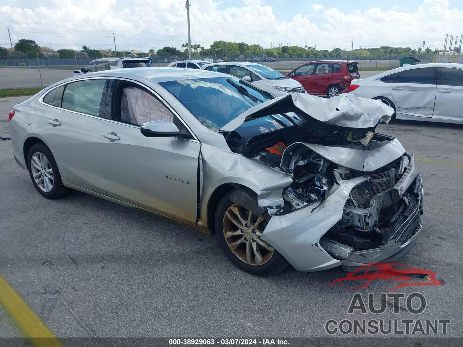 CHEVROLET MALIBU 2018 - 1G1ZD5ST7JF142837