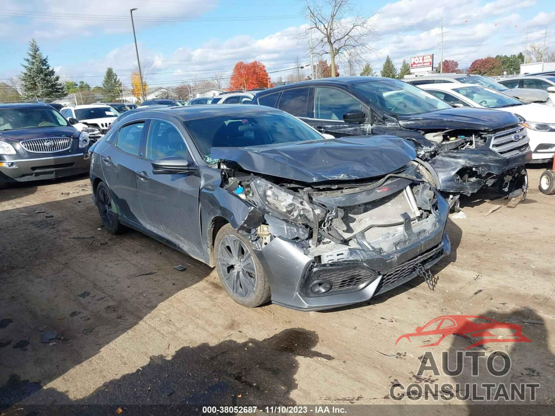 HONDA CIVIC 2018 - SHHFK7H58JU227869