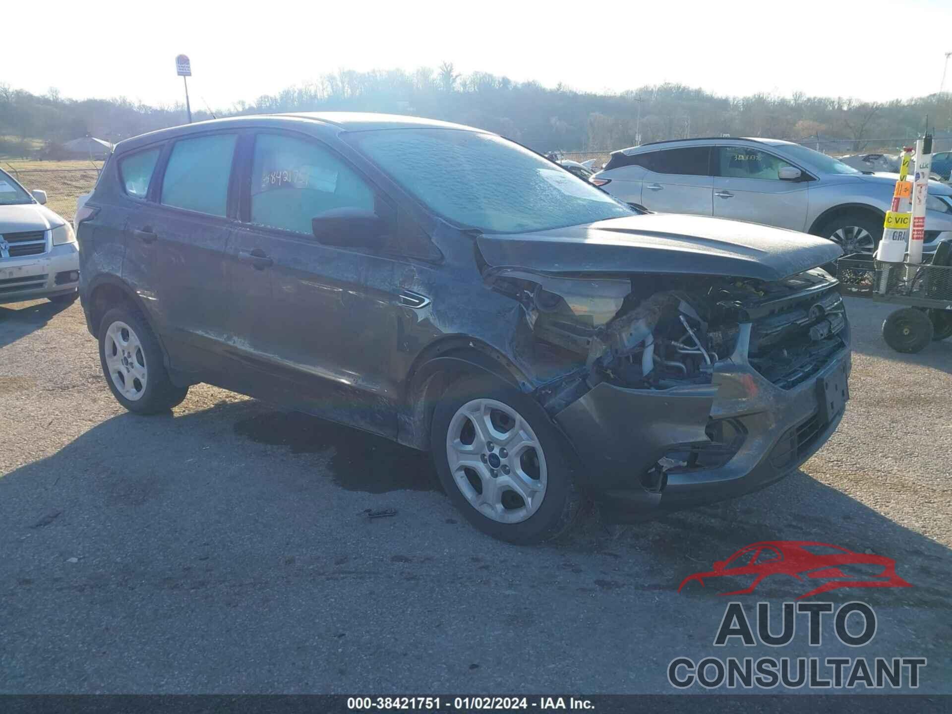 FORD ESCAPE 2017 - 1FMCU0F70HUD58897