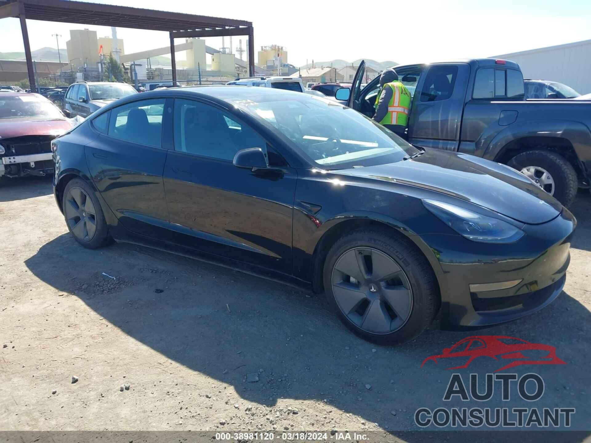 TESLA MODEL 3 2021 - 5YJ3E1EA8MF878076