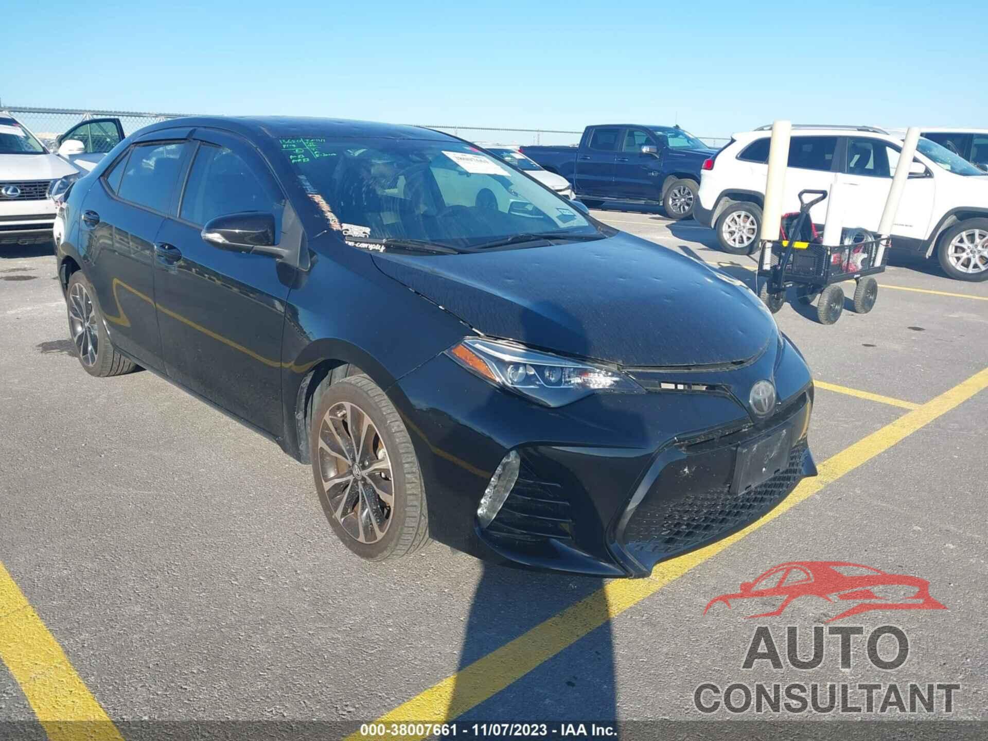 TOYOTA COROLLA 2018 - 5YFBURHE8JP834414
