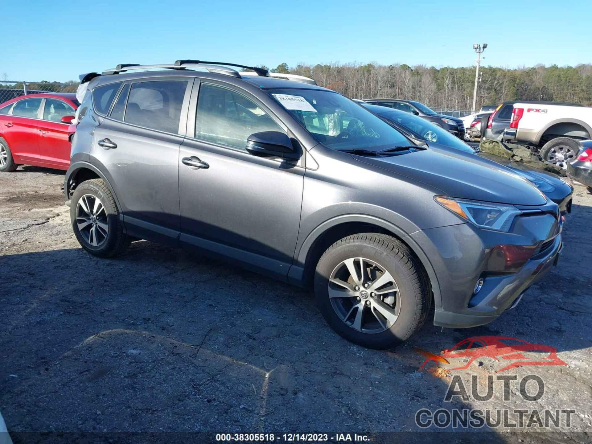 TOYOTA RAV4 2018 - JTMRFREV5JJ187326