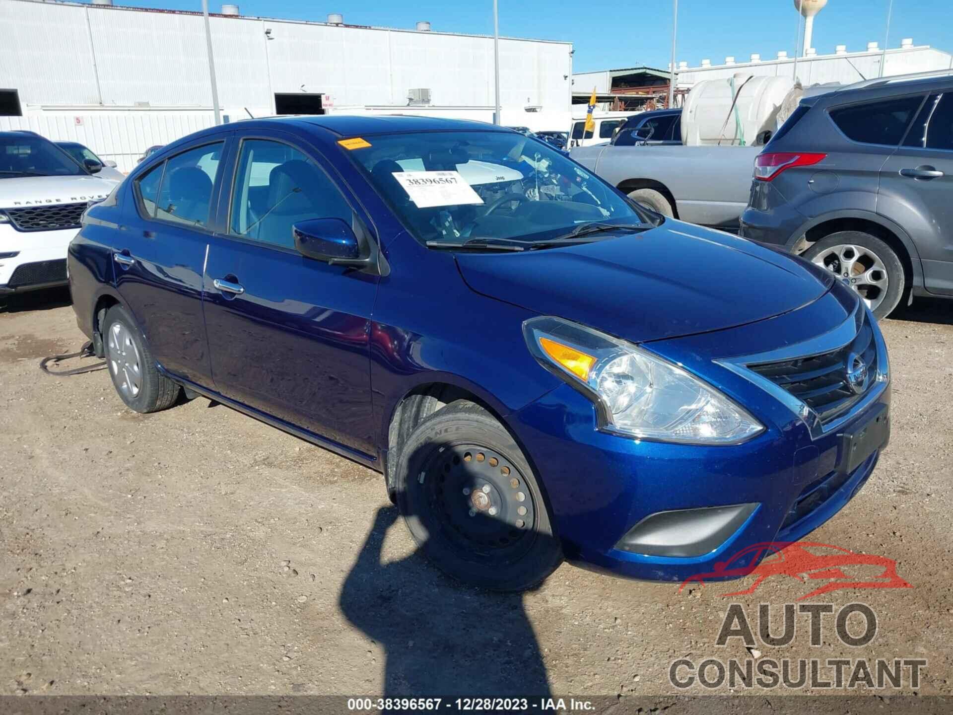 NISSAN VERSA 2018 - 3N1CN7AP9JL888192