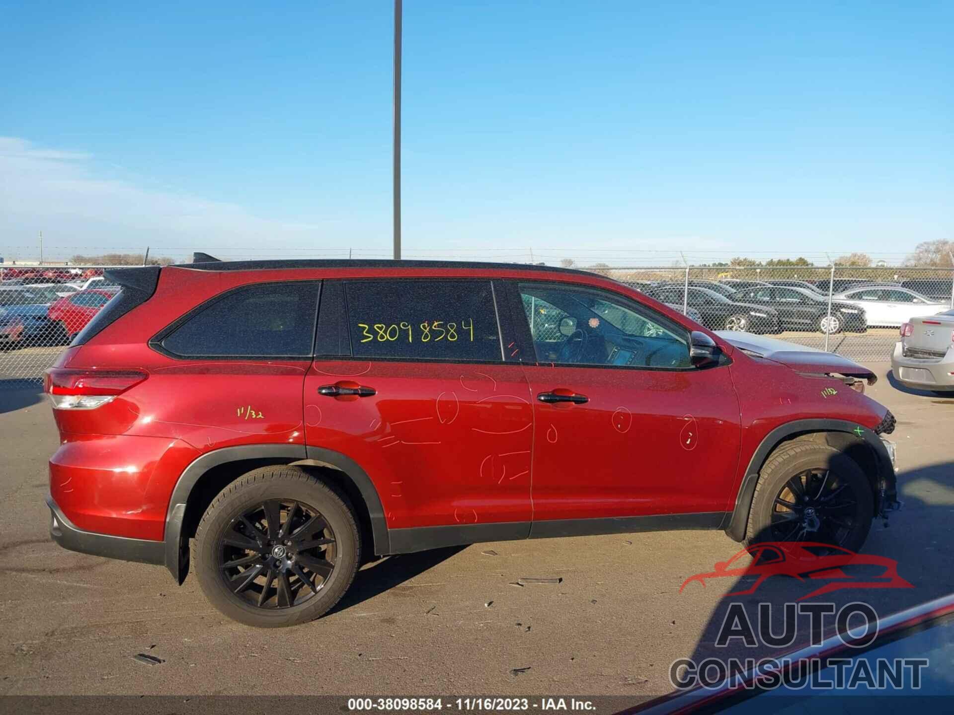 TOYOTA HIGHLANDER 2019 - 5TDJZRFHXKS981398