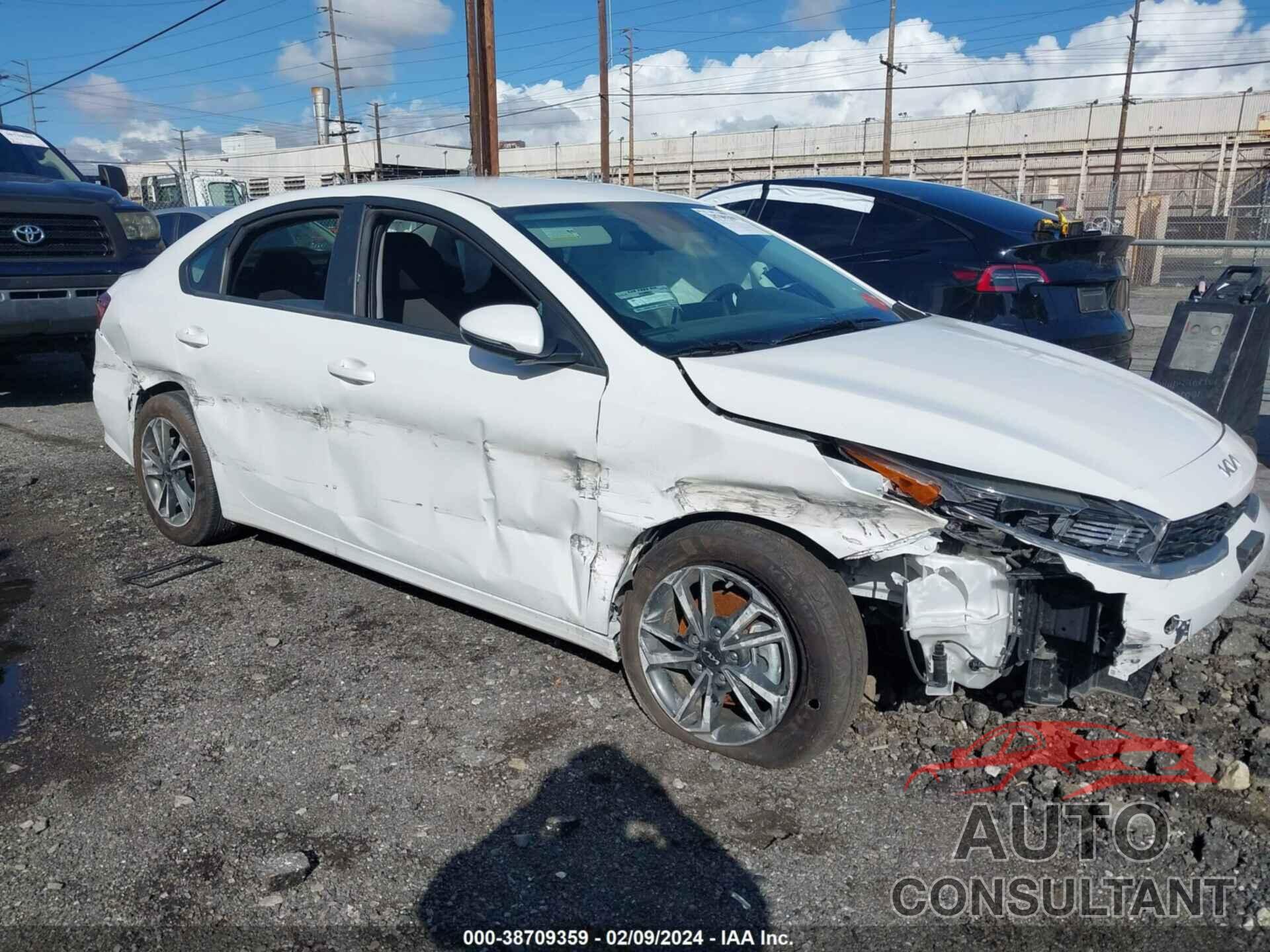 KIA FORTE 2023 - 3KPF24AD0PE551043