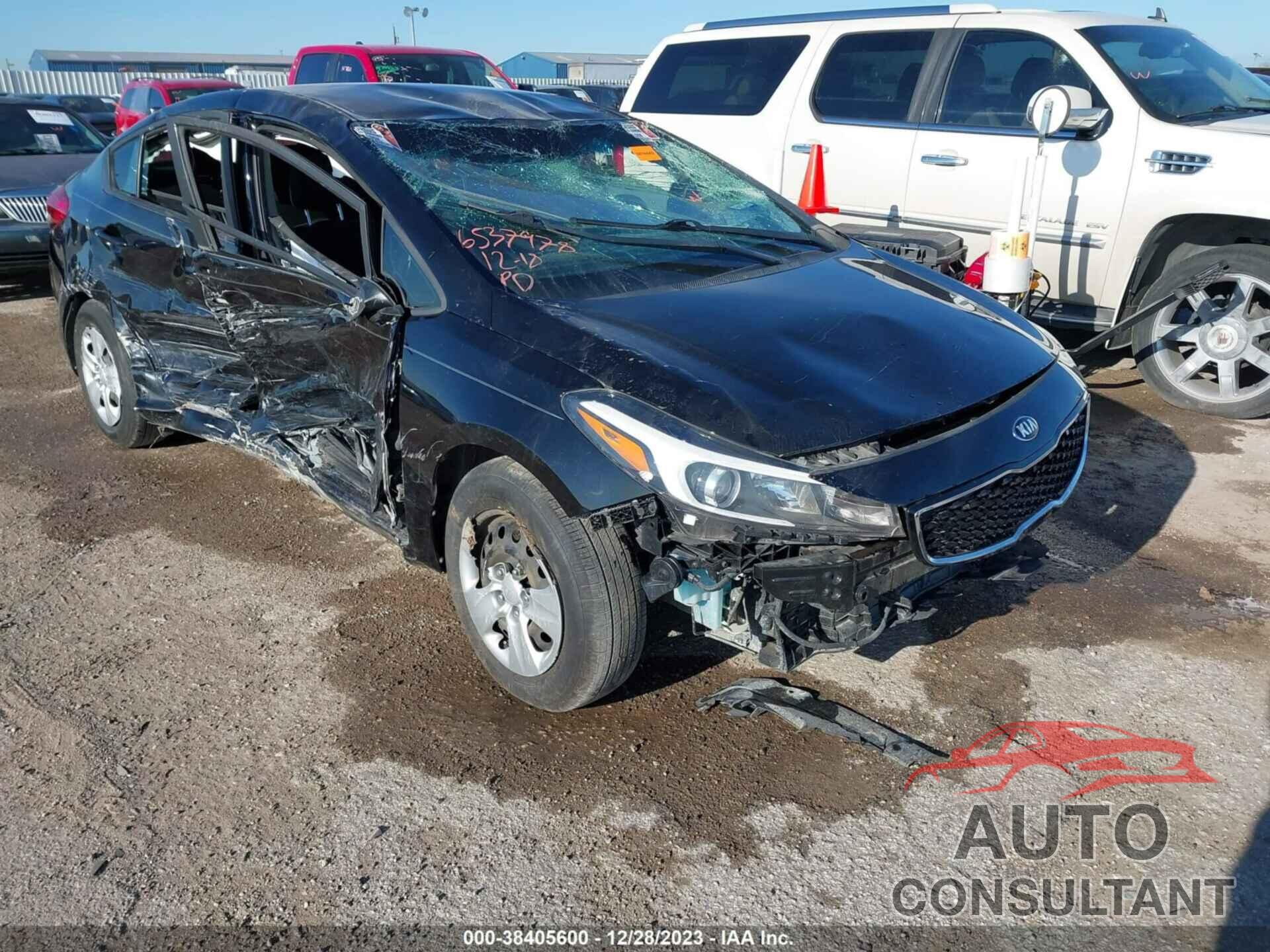 KIA FORTE 2018 - 3KPFK4A76JE242890