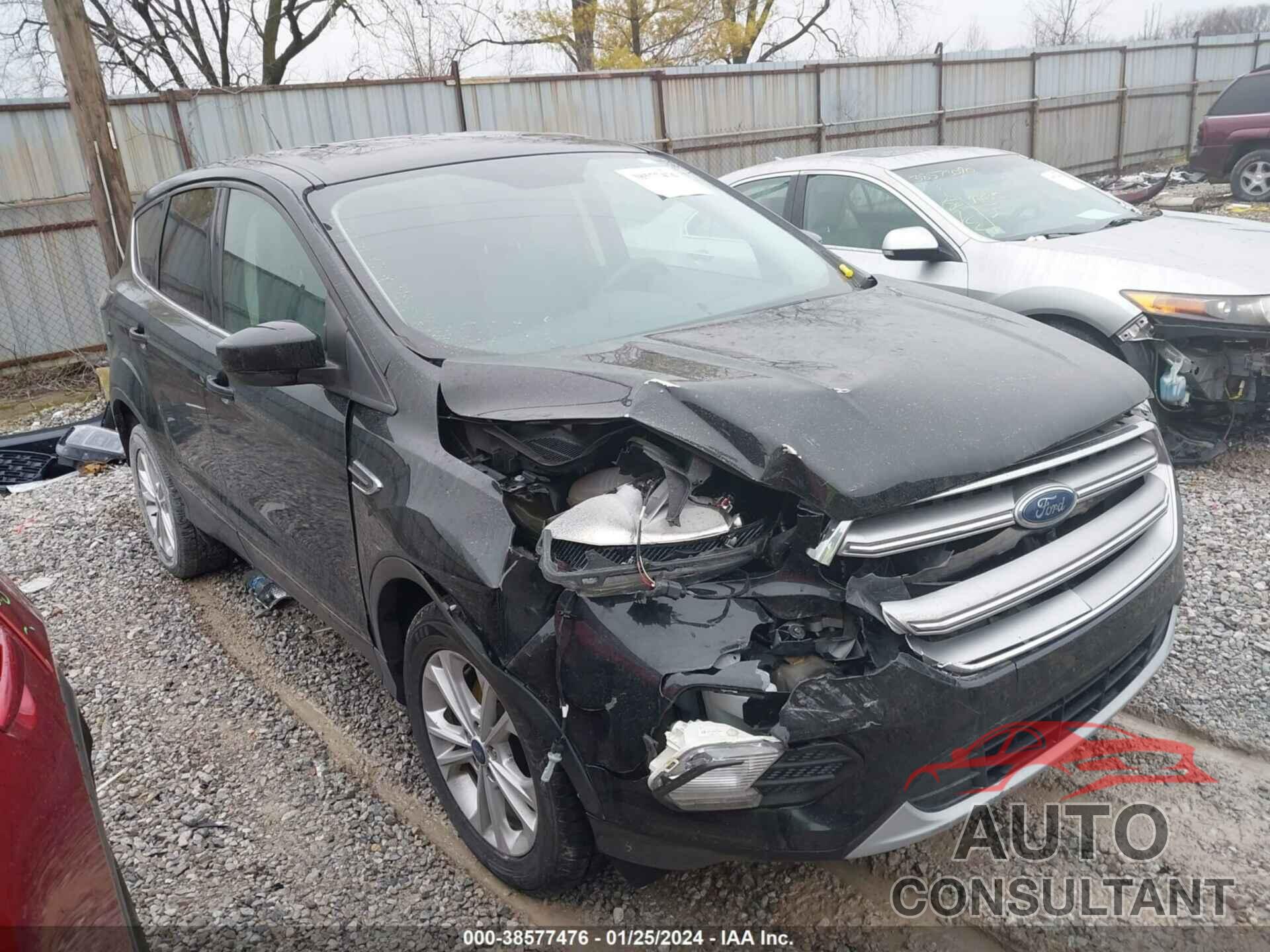 FORD ESCAPE 2017 - 1FMCU0GD8HUB51226
