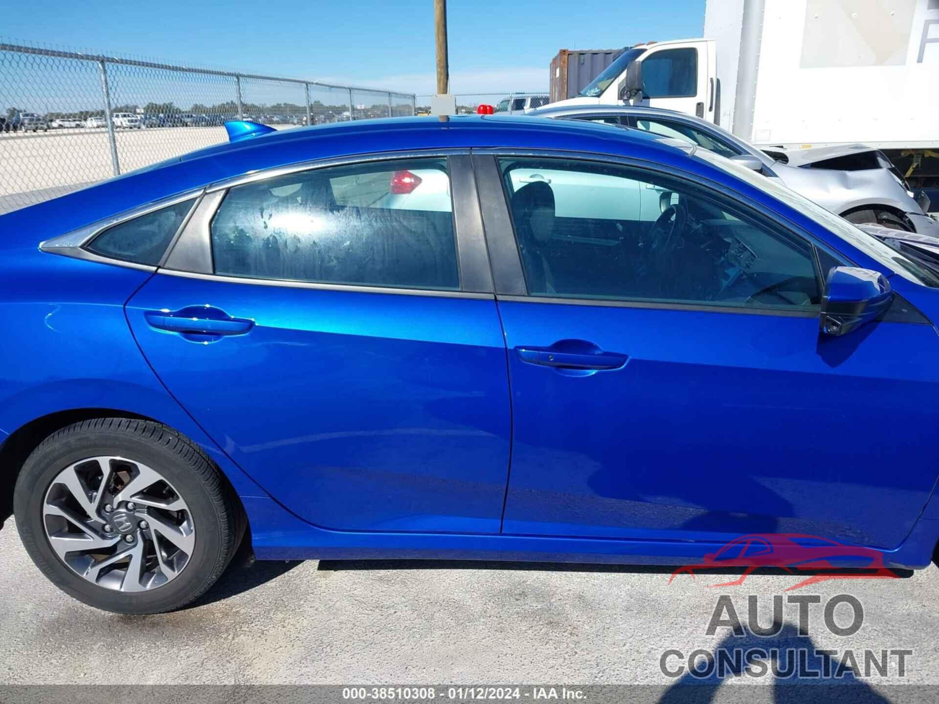 HONDA CIVIC 2018 - 19XFC2F74JE016728