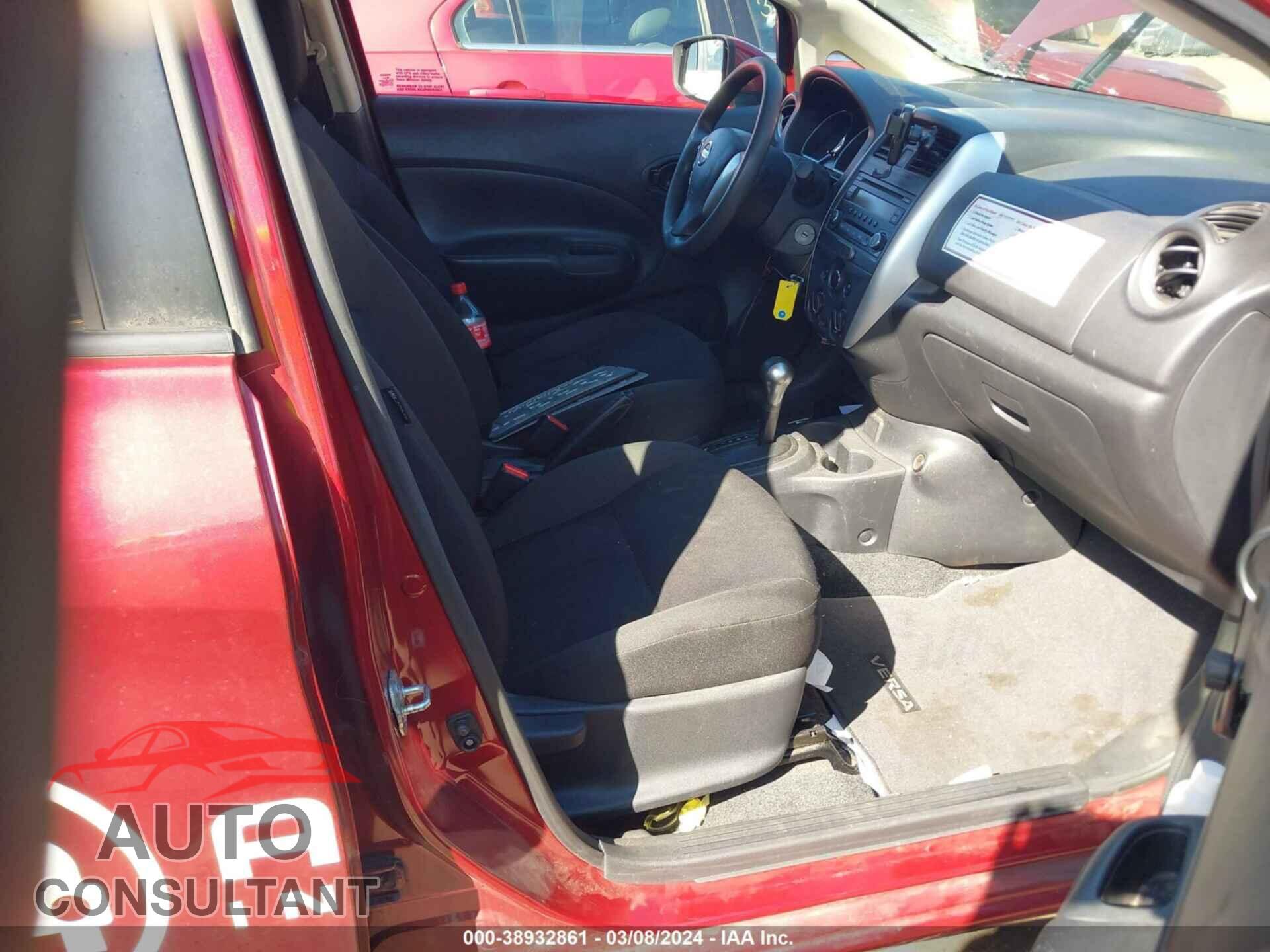NISSAN VERSA NOTE 2018 - 3N1CE2CP8JL365746