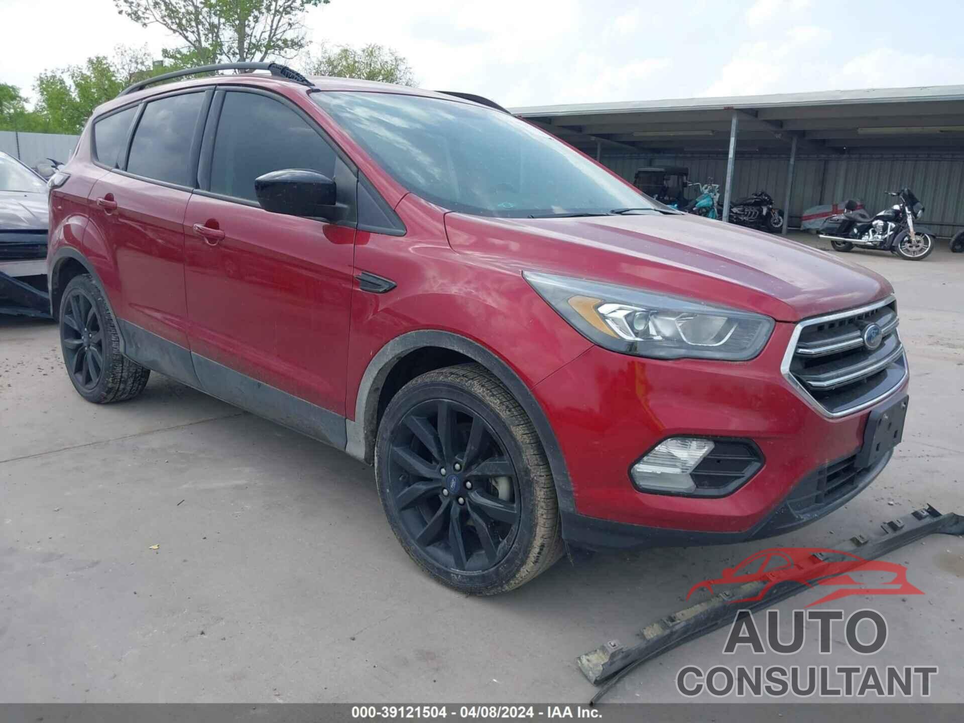 FORD ESCAPE 2018 - 1FMCU0GD6JUD20410