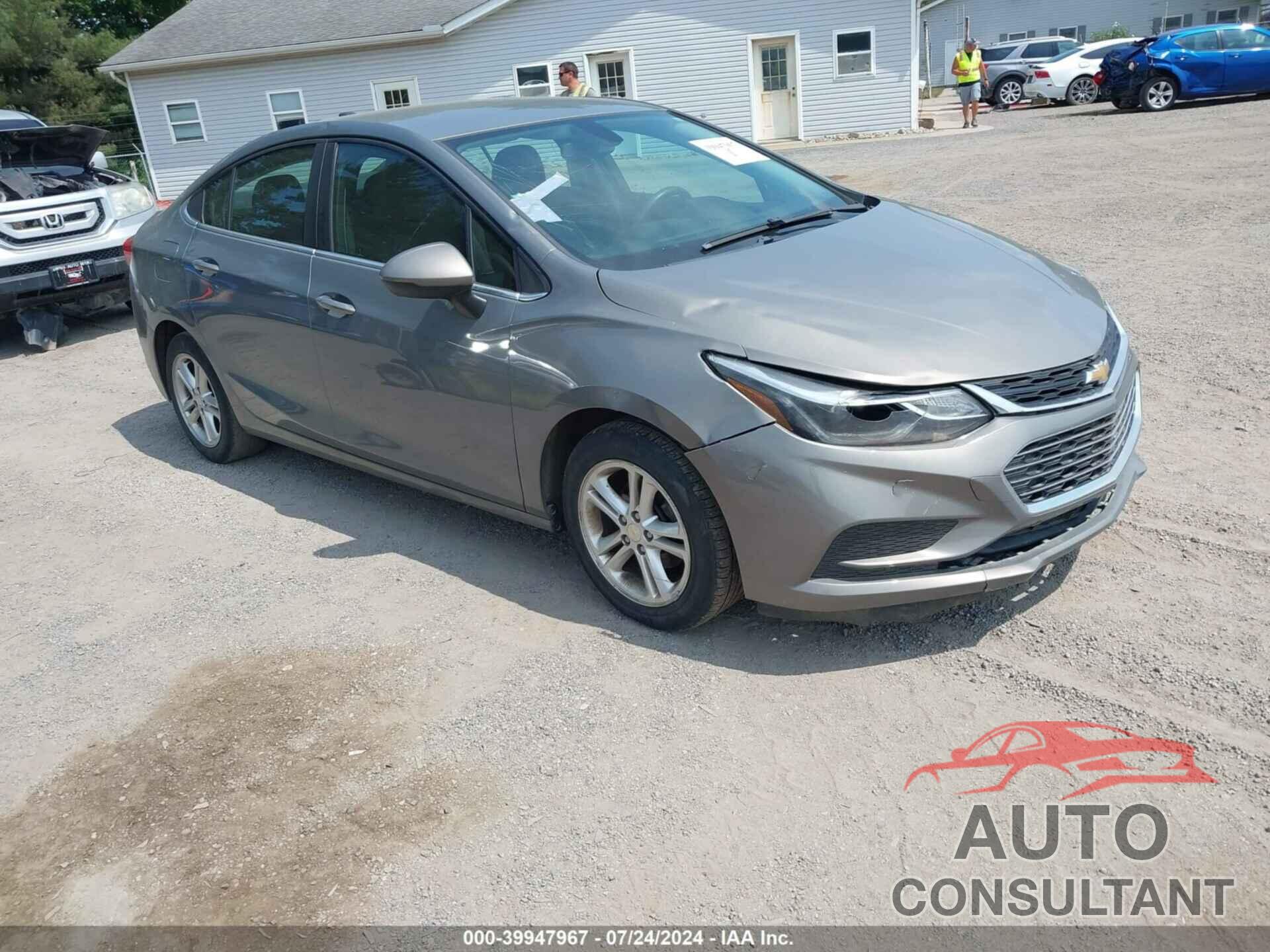 CHEVROLET CRUZE 2017 - 1G1BE5SM3H7180304