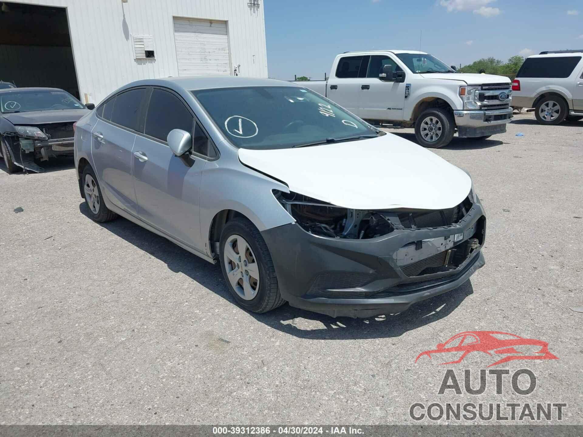 CHEVROLET CRUZE 2018 - 1G1BC5SM1J7210931