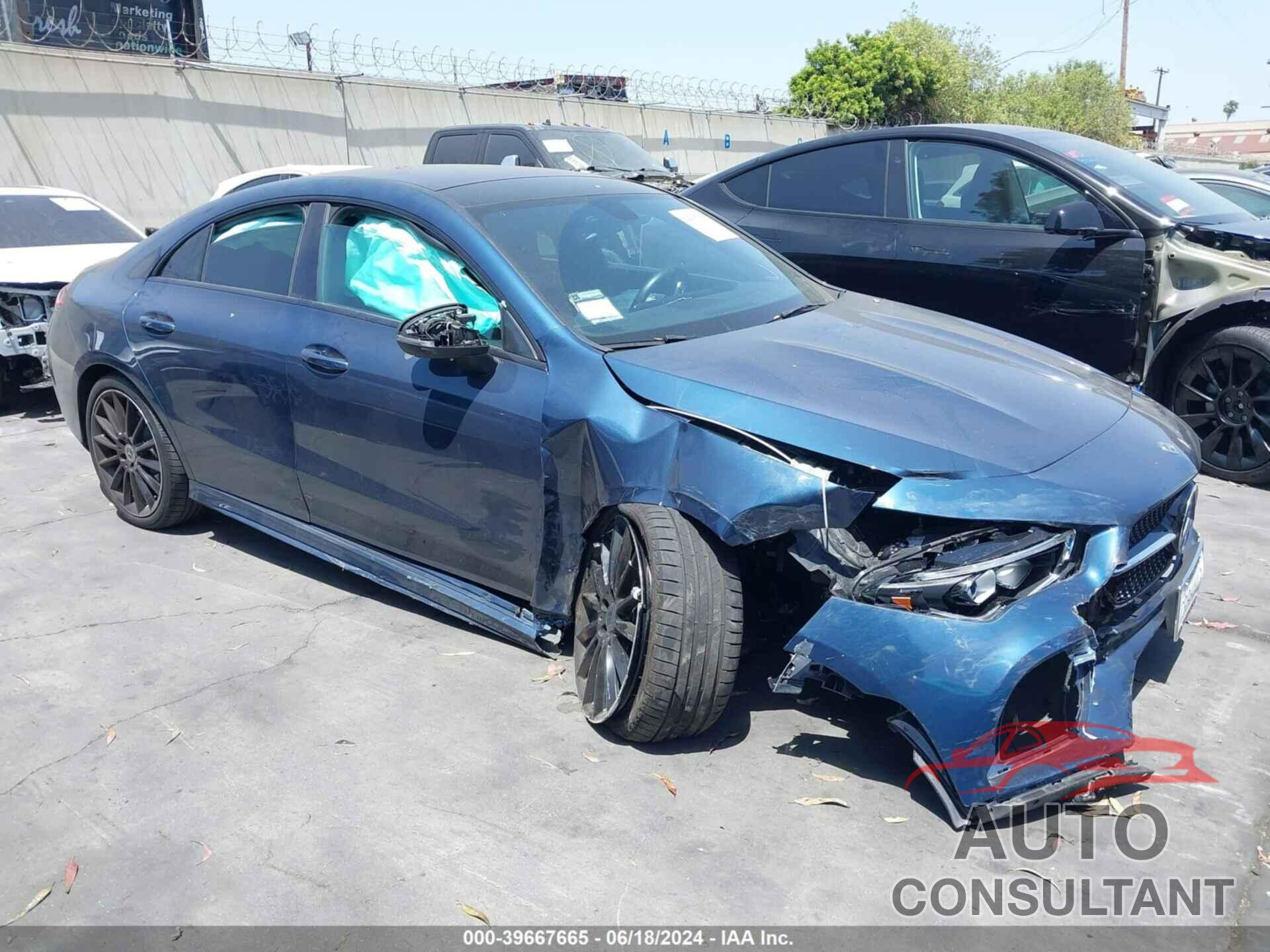 MERCEDES-BENZ CLA 250 2020 - WDD5J4GB3LN035422