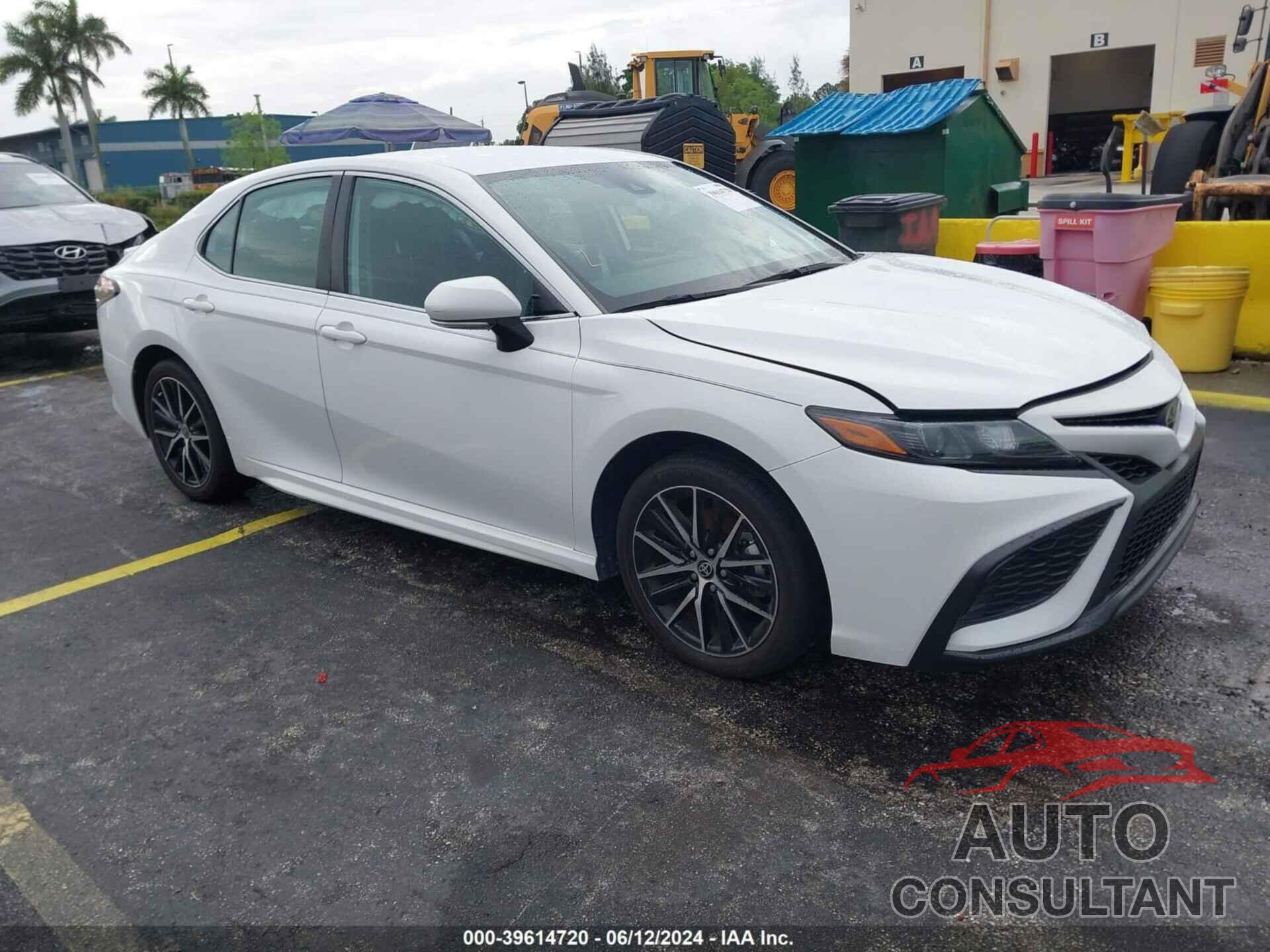 TOYOTA CAMRY 2023 - 4T1G11AKXPU760503