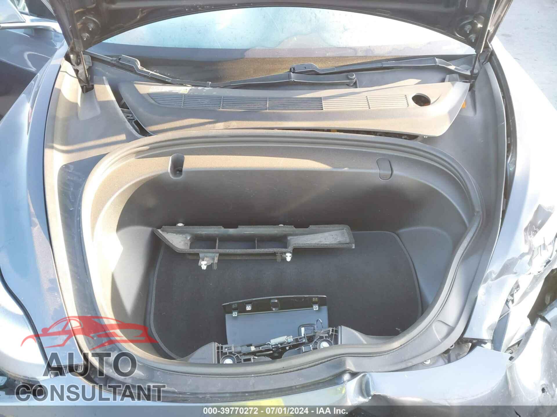 TESLA MODEL 3 2018 - 5YJ3E1EA1JF056893