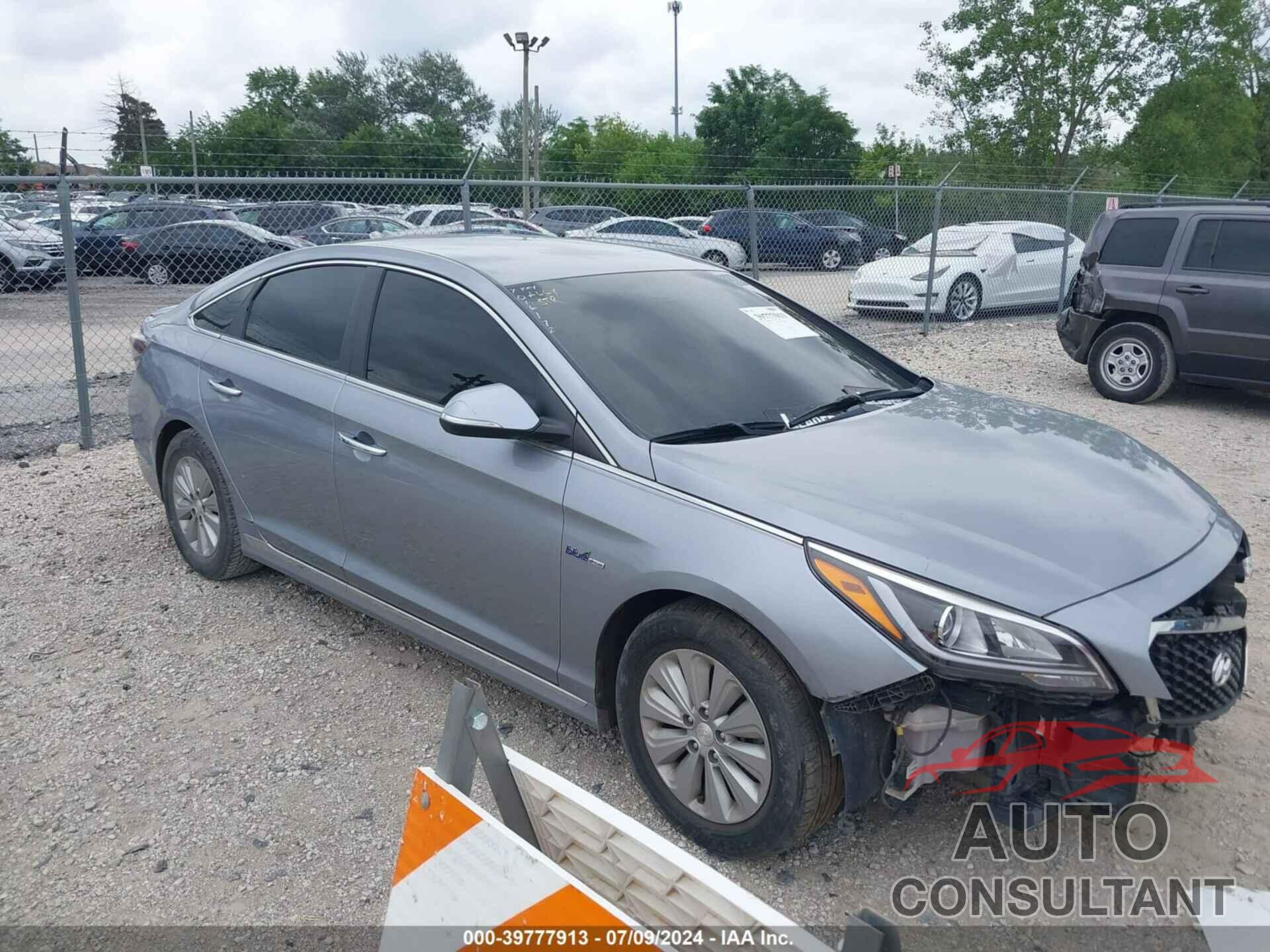 HYUNDAI SONATA HYBRID 2016 - KMHE24L13GA016172