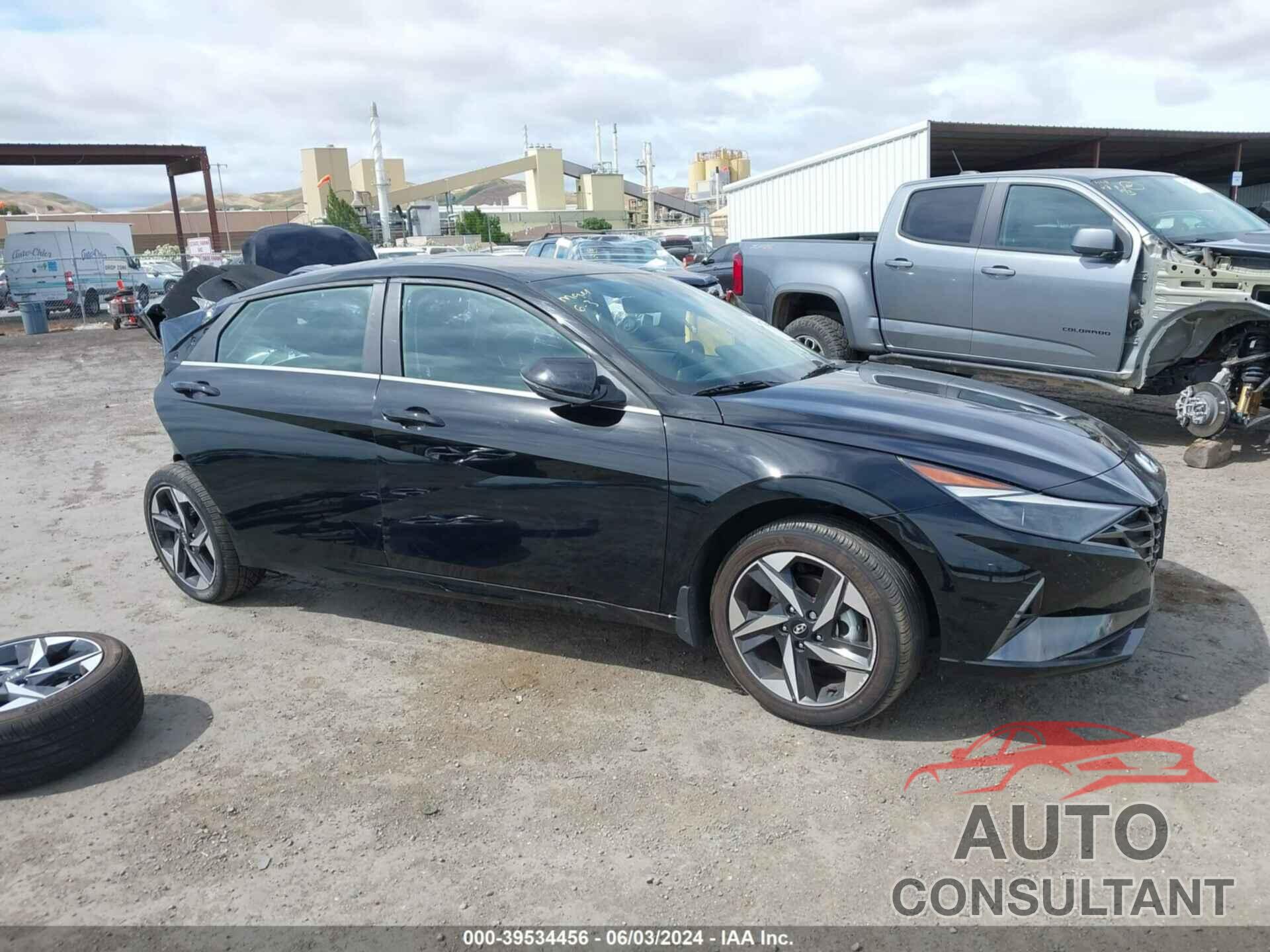 HYUNDAI ELANTRA 2023 - KMHLP4AG0PU461452